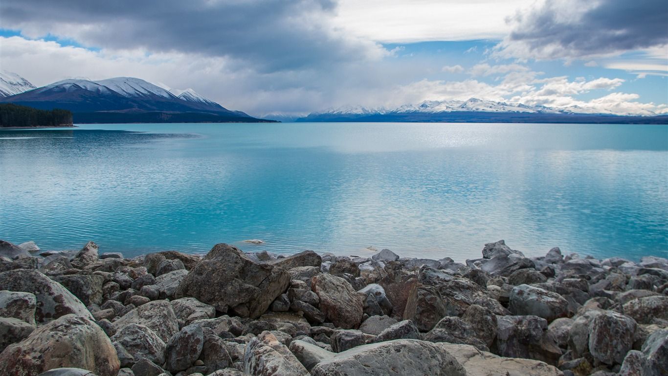 1366x768 New Zealand Lake Pukaki Mountains Nature HD Wallpaper