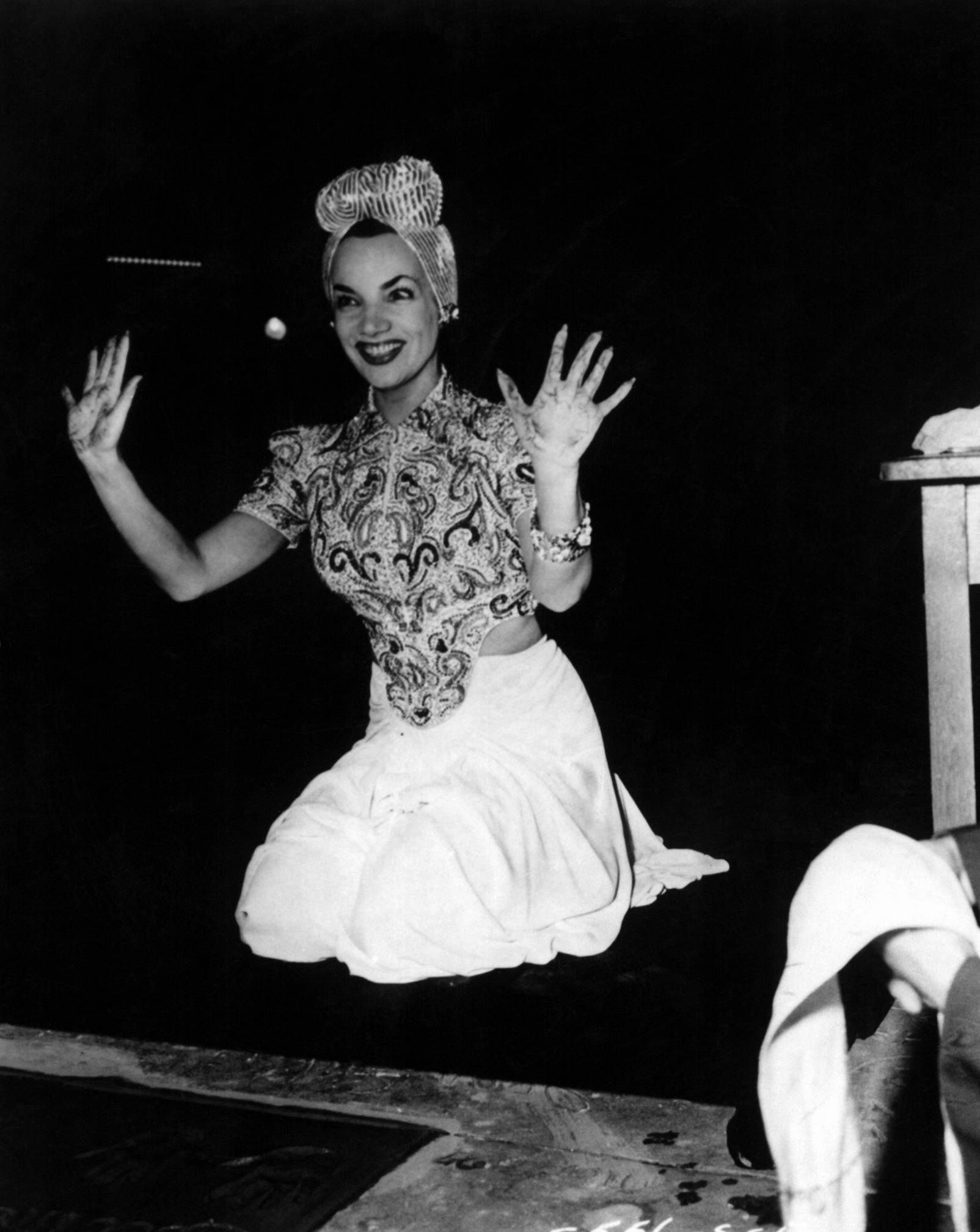 1604x2016 Carmen Miranda's Chinese Theatre