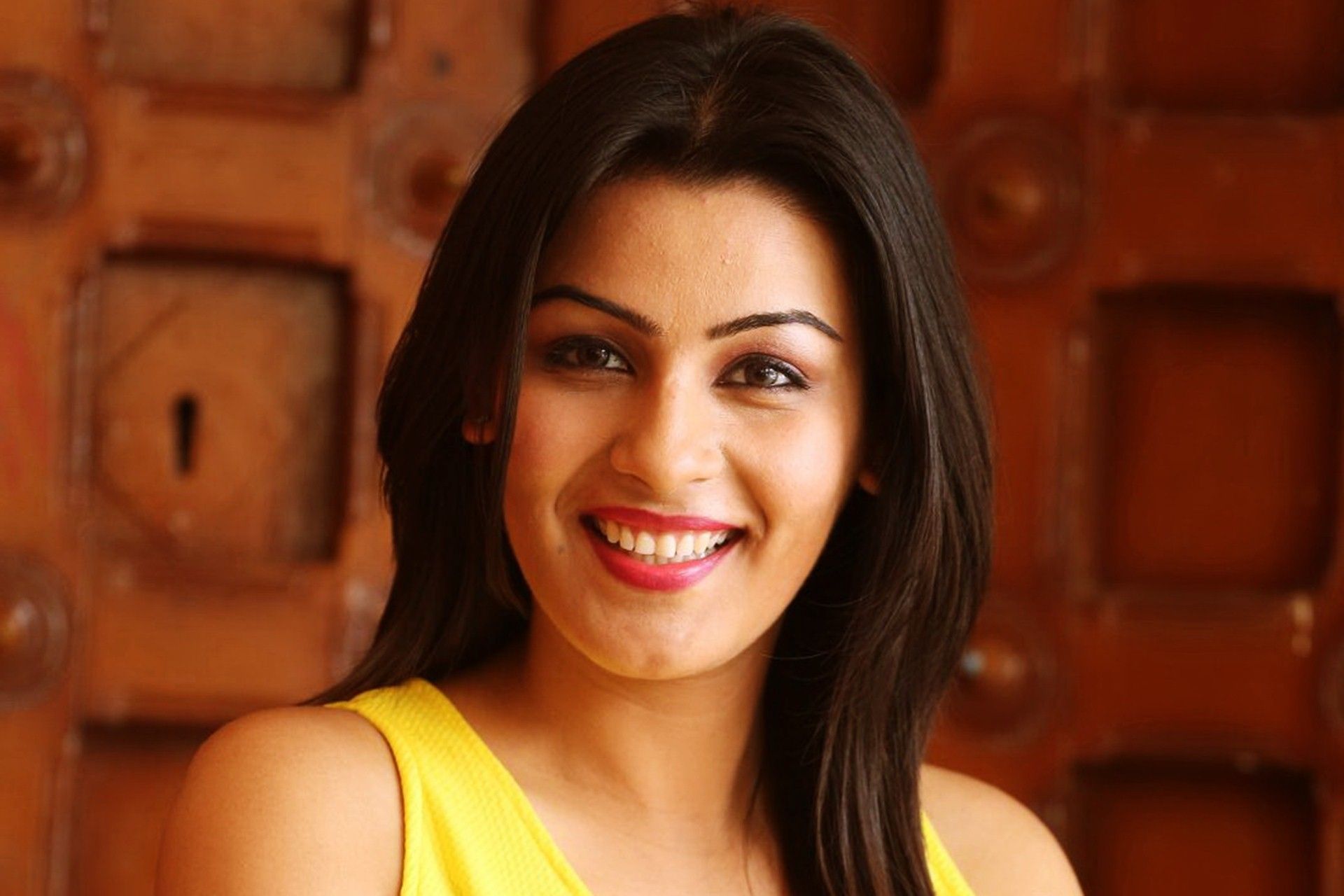 1920x1280 Yamini Malhotra Actress 03269