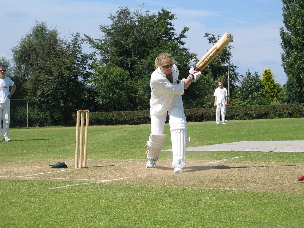 1024x768 Our favourite secretary 2007. Elina Batting come on Hollan