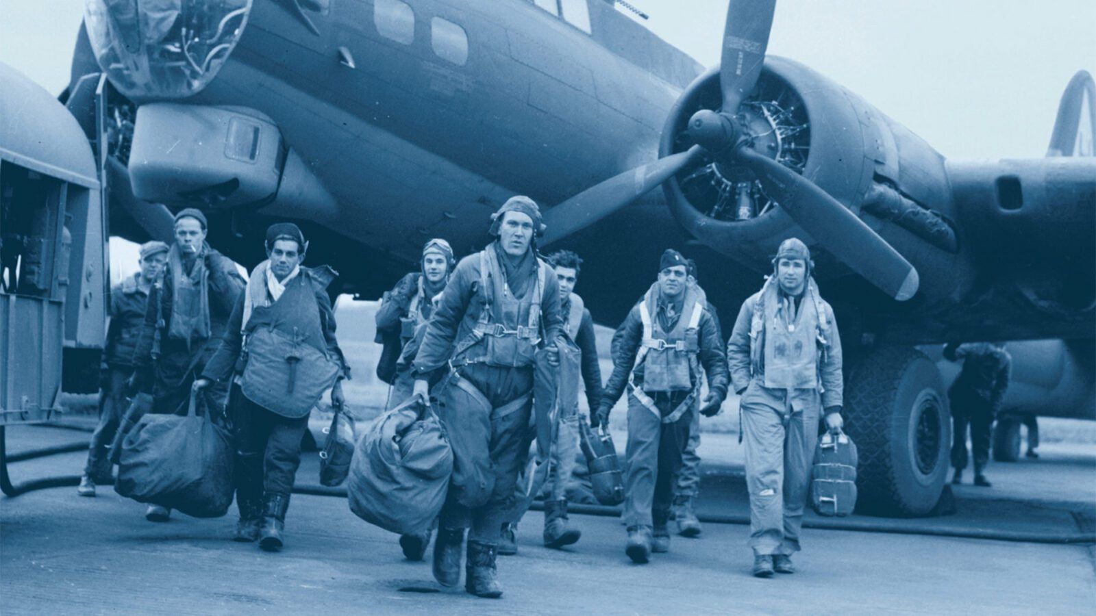 1600x900 The Story Behind the Iconic “Masters of the Air” Photo Breakfast Club