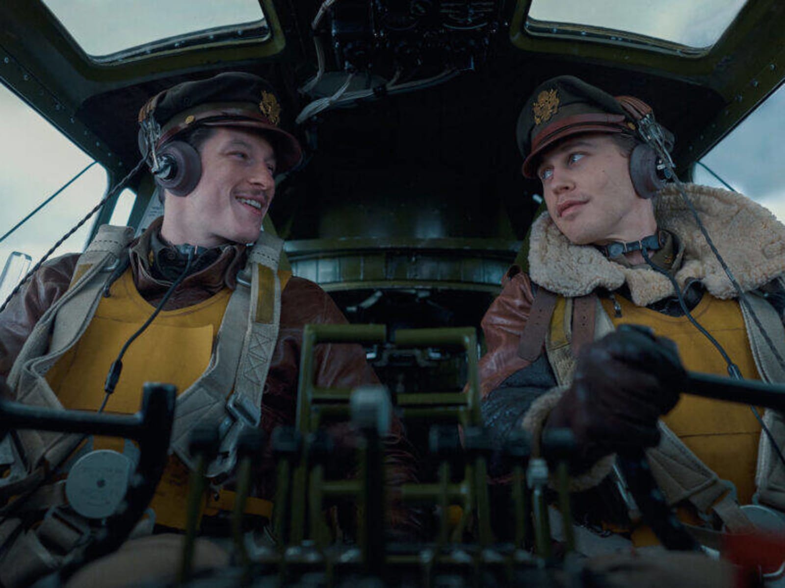 1600x1200 Masters of the Air' Explores How 'Experiences in War Forge Brotherhoods'