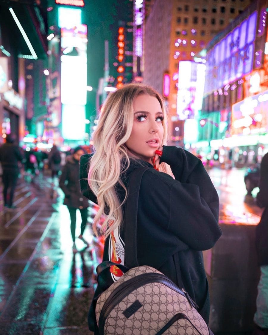 900x1125 Tana Mongeau HD