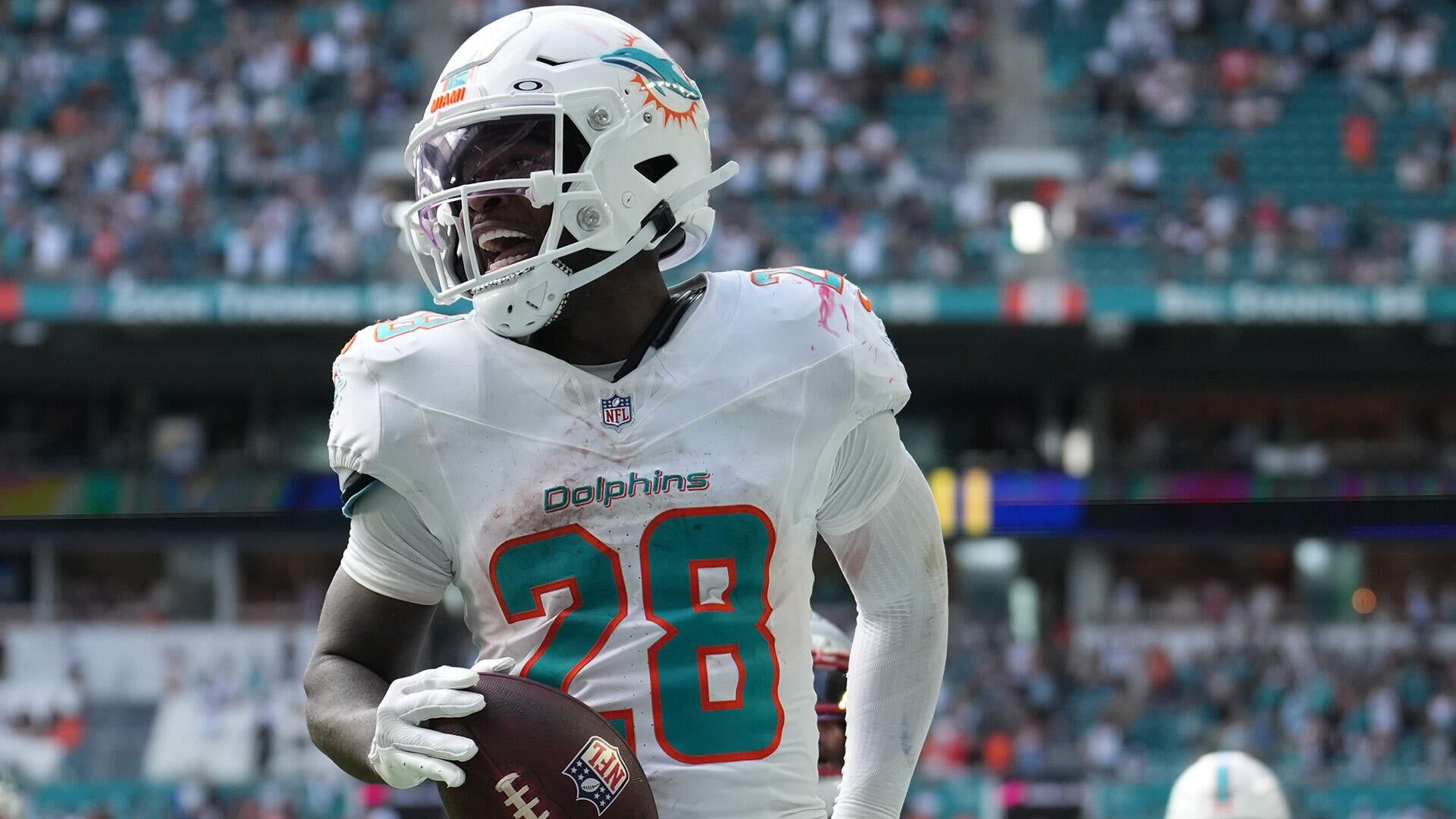 1920x1080 Dolphins telling interested teams that De'Von Achane is not available