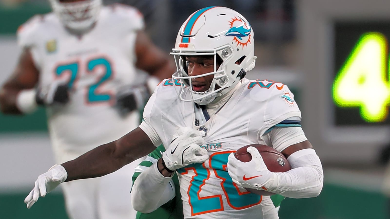 1600x900 De'Von Achane's injury adds to concerns for Dolphins offense