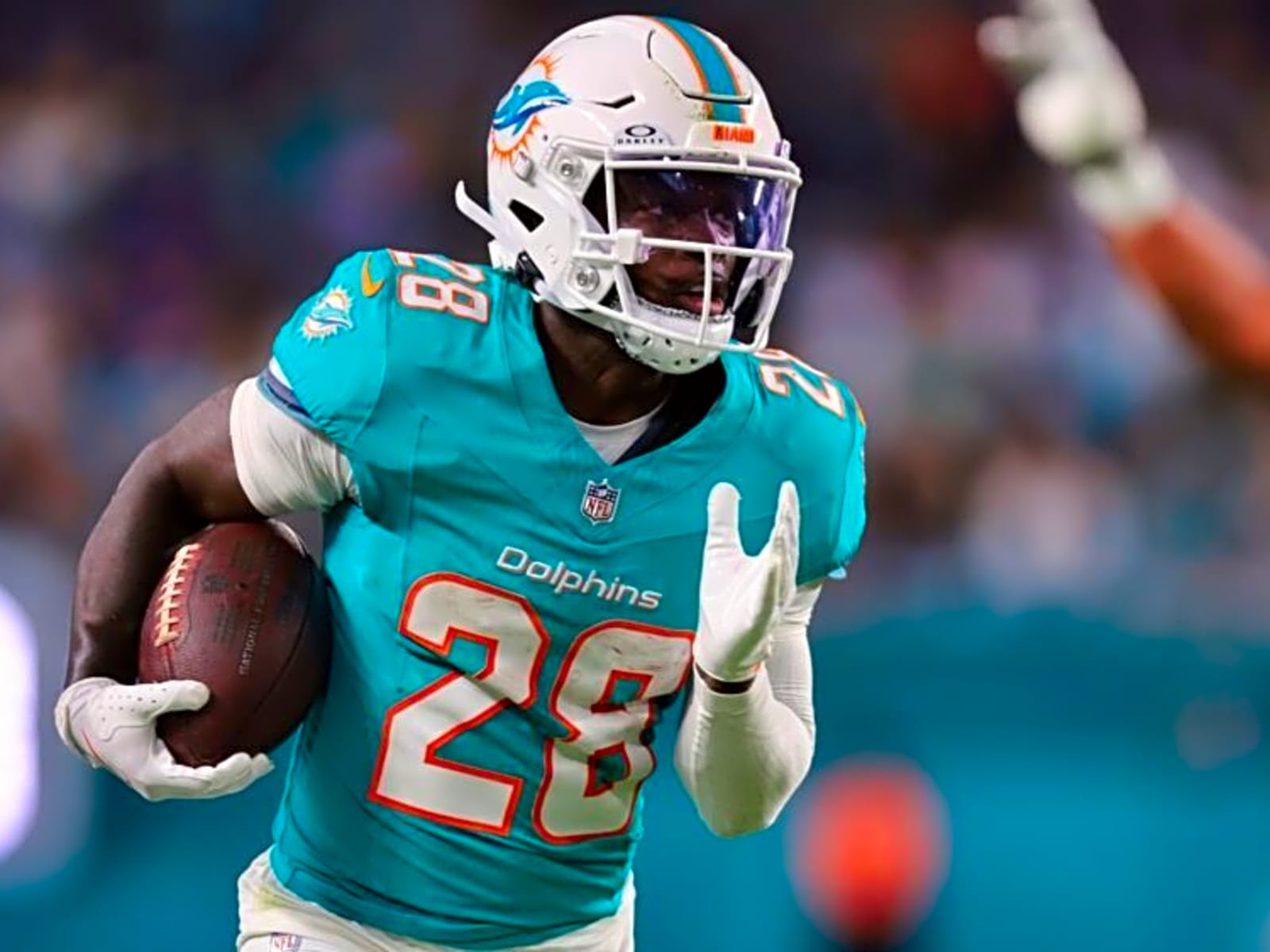 1600x1200 De'Von Achane Sets Off Trade Alarms With His Latest Decision