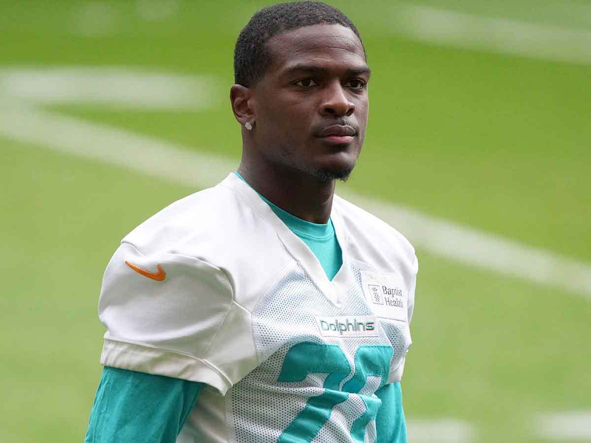 1200x900 Dolphins News: De'Von Achane Signing 4 Year, $8 Million Extension