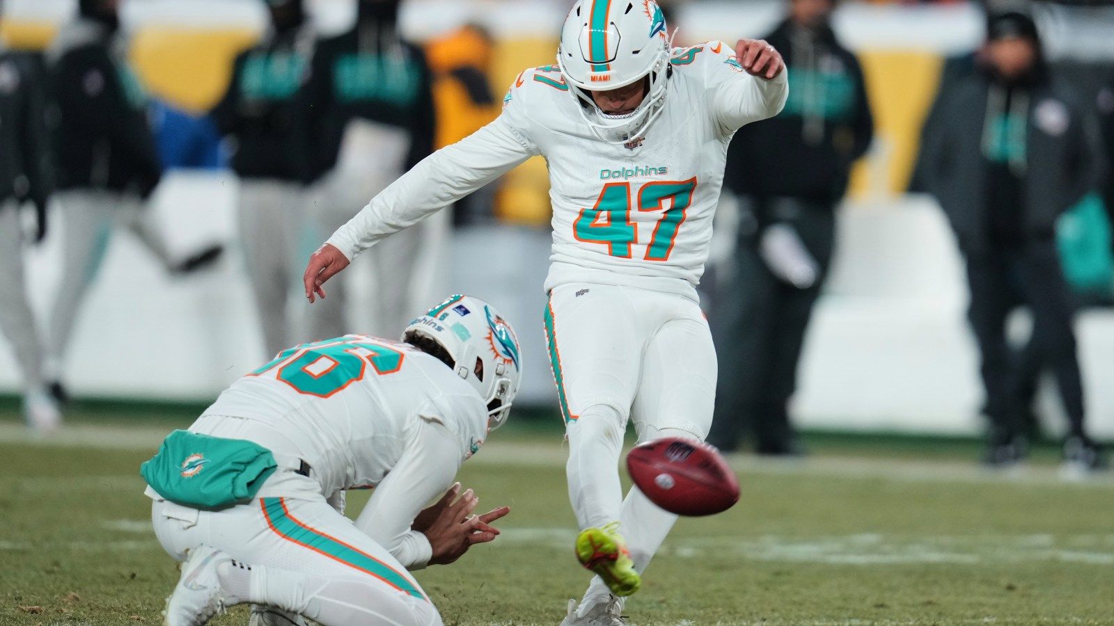 1600x900 Dolphins place three on IR, bring up several players for Bucs game