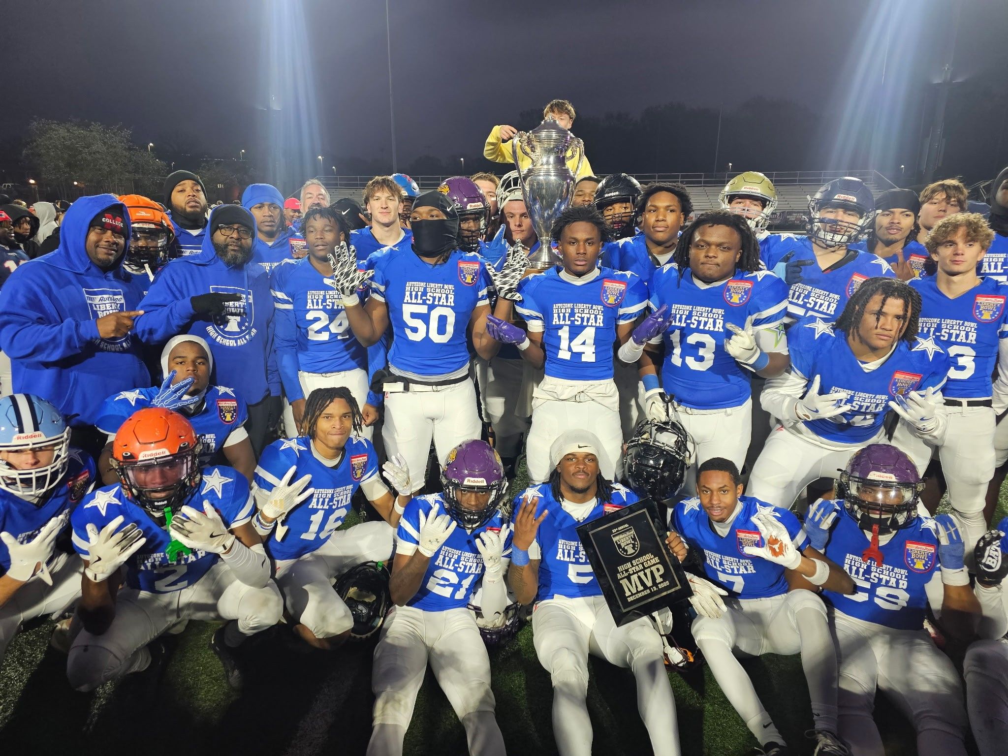 2048x1536 AutoZone Liberty Bowl
