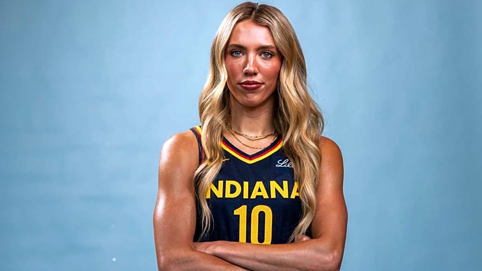 1600x900 Lexie Hull's Physical Appearance in New Post Grabs Attention