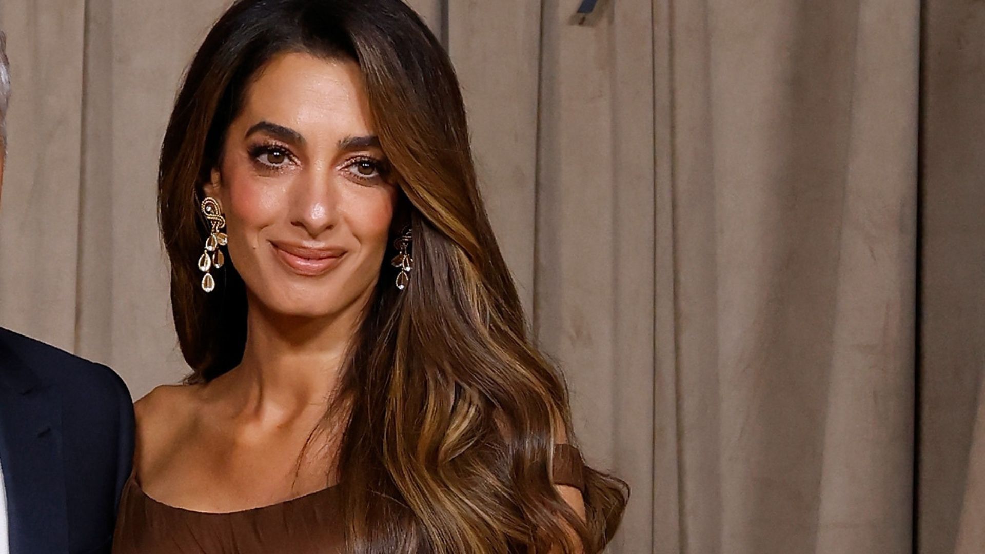 1920x1080 Amal Clooney just embraced one of autumn's key colour trends. Woman & Home