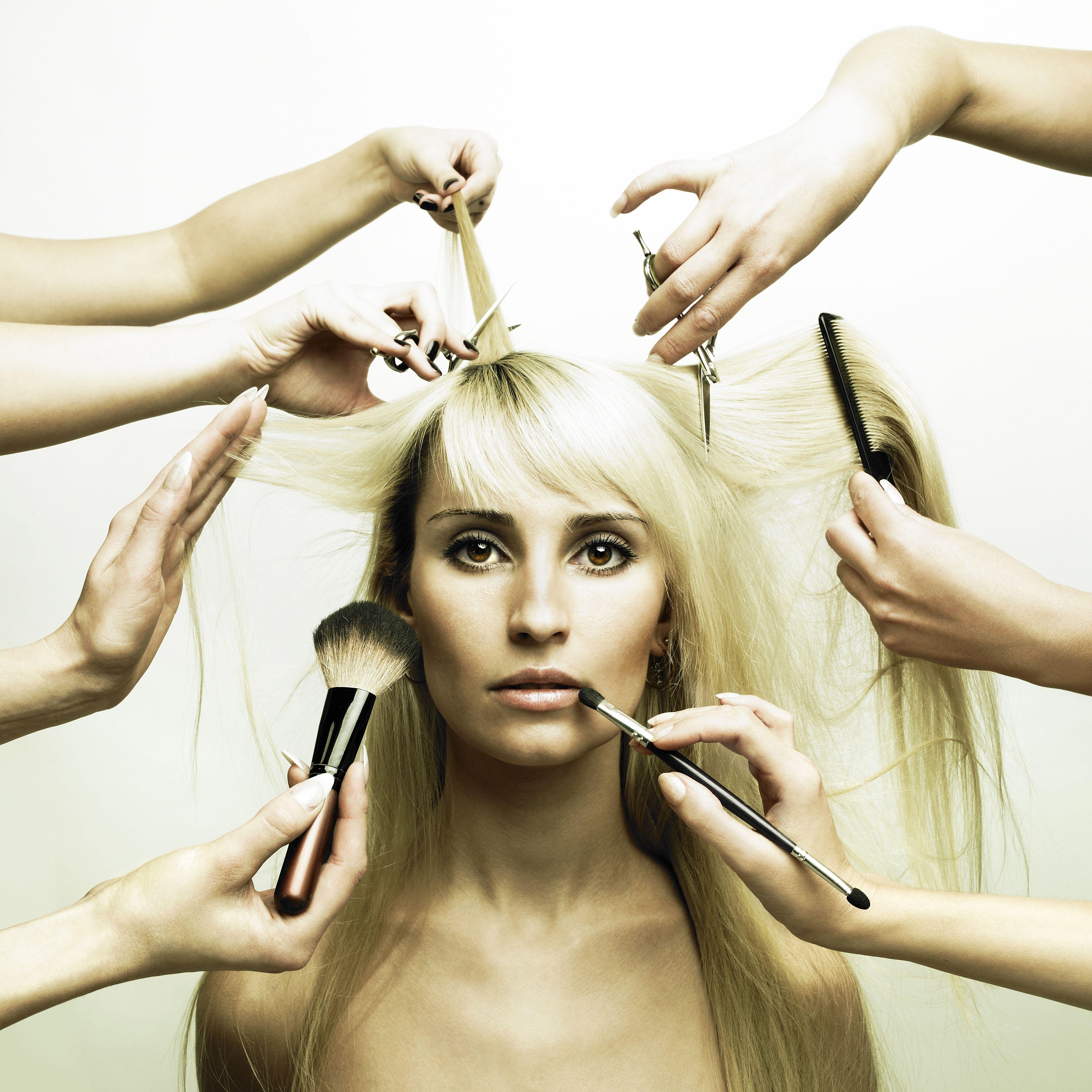 4080x4080 Salon Wallpaper