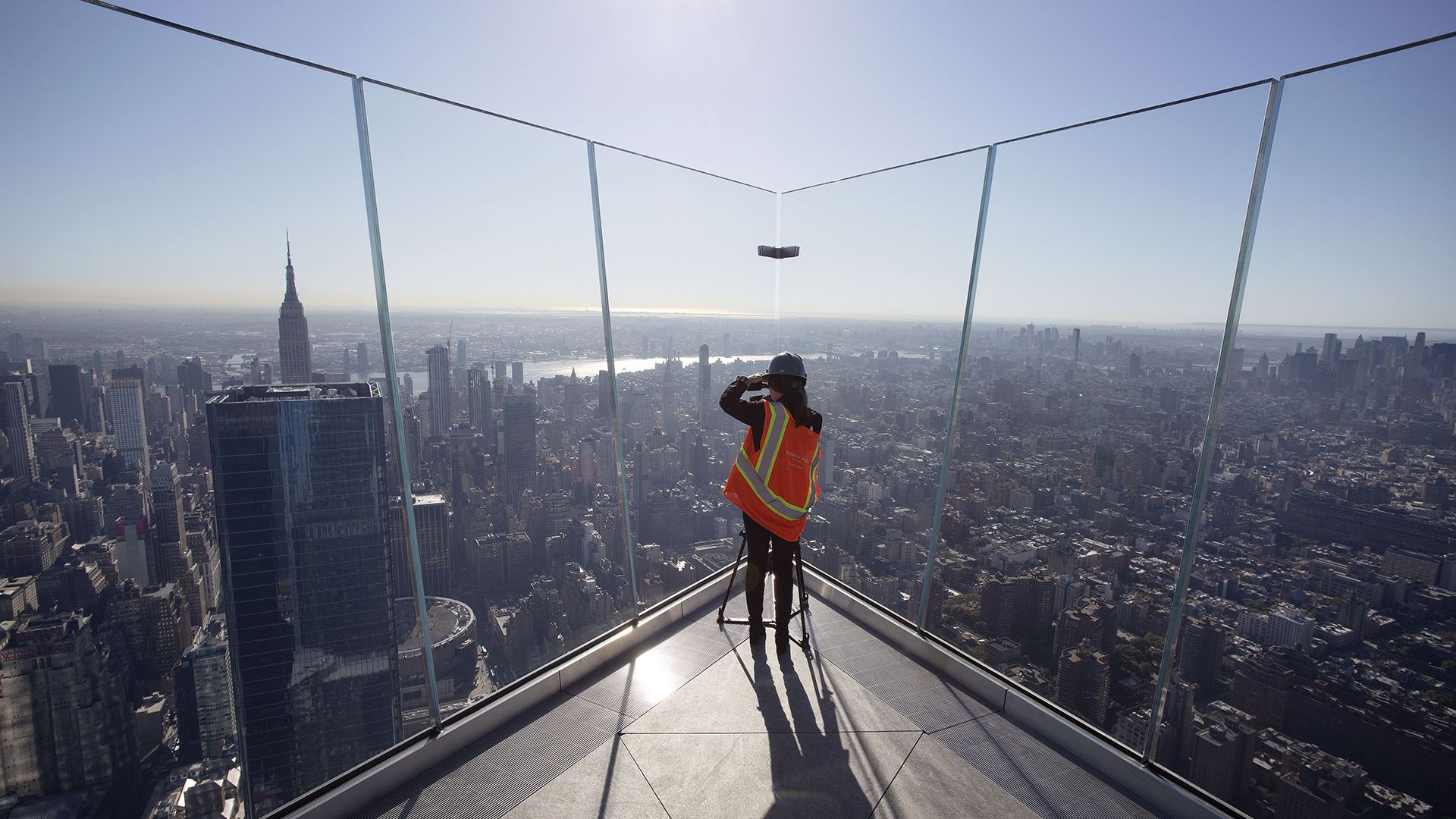 1920x1080 Eyes in the sky: Outdoor viewing deck is 100 stories high