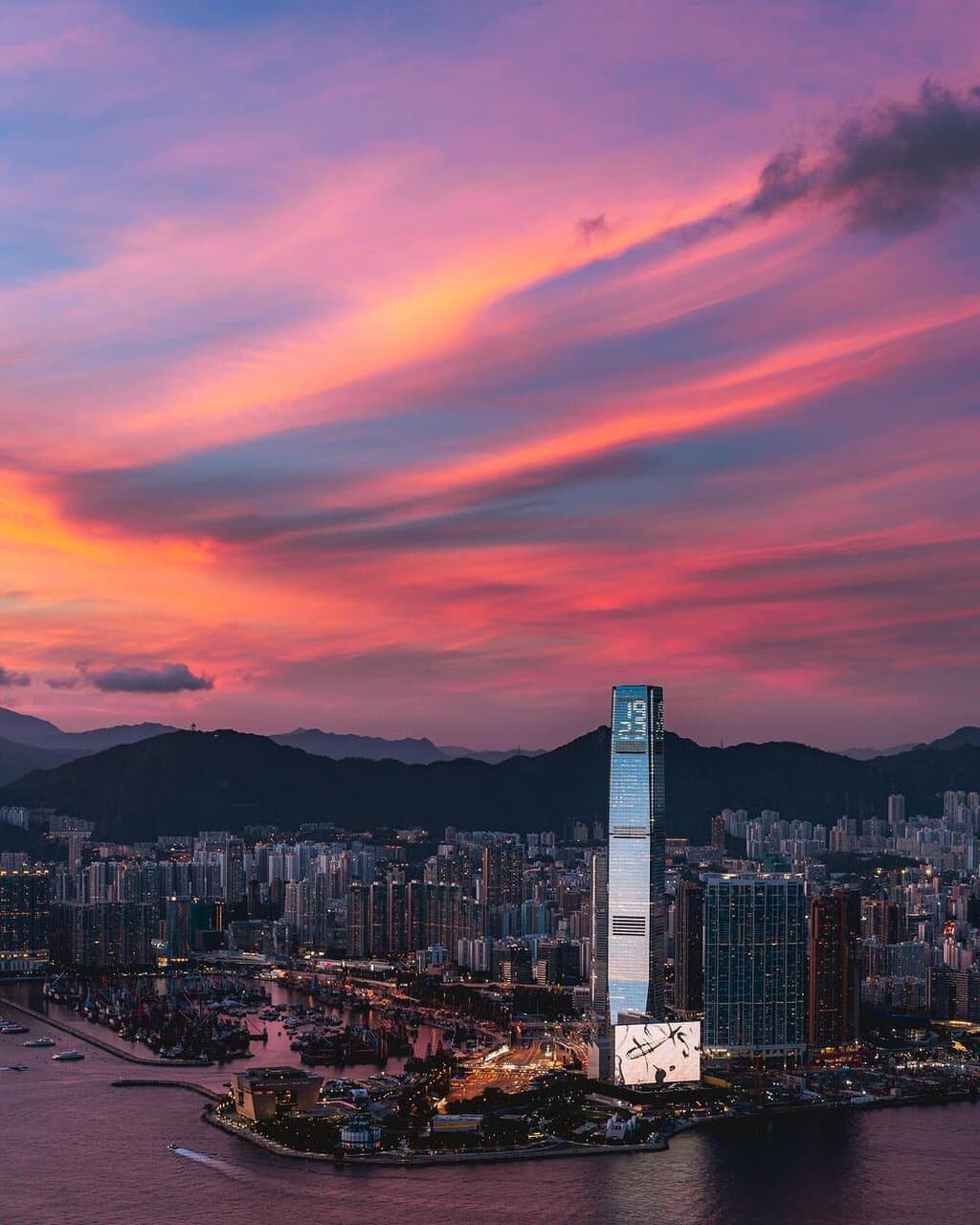 1024x1280 Sky100 Observation Deck Hong Kong (2026)