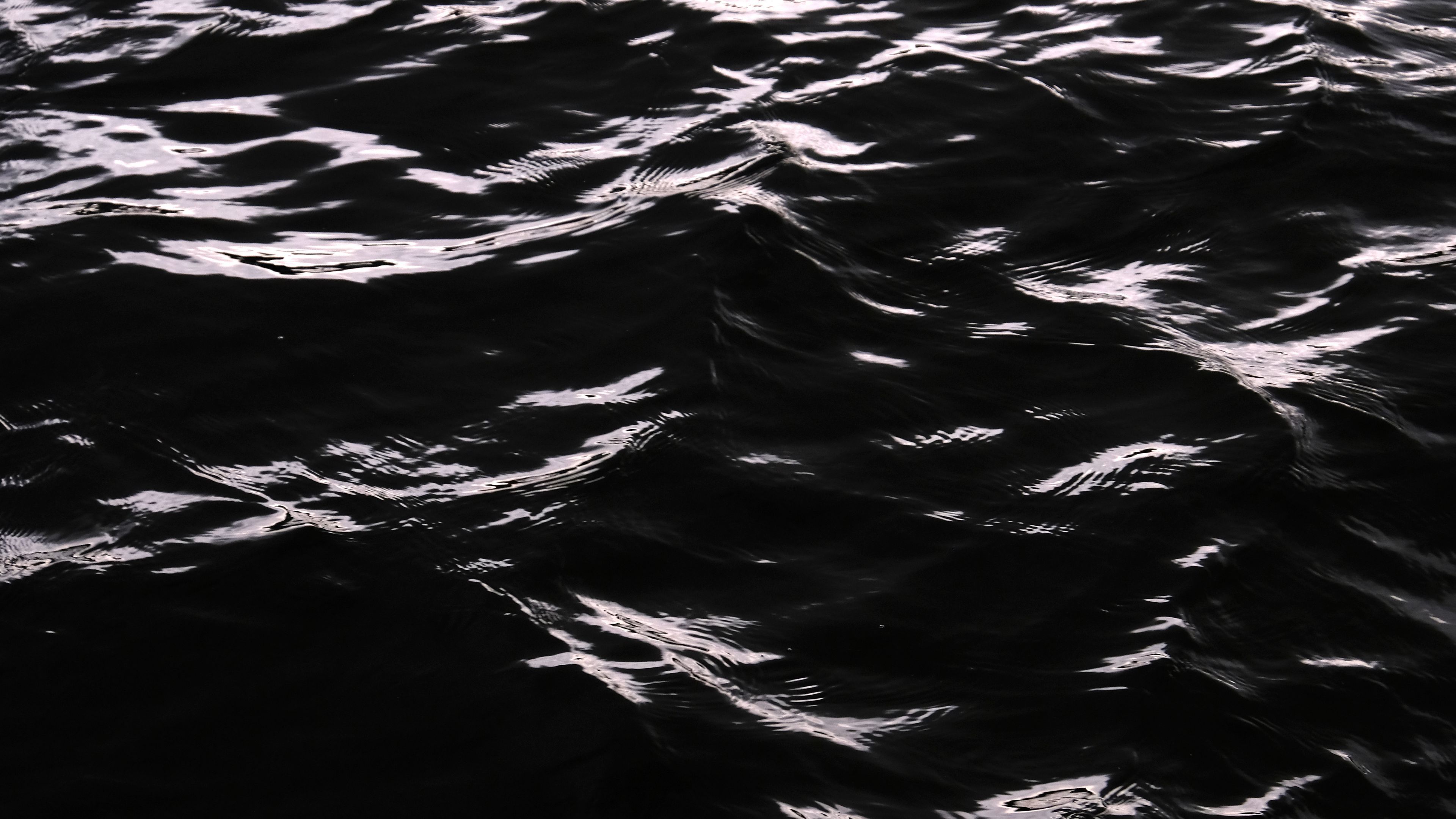 3840x2160 Ocean Water Waves Black White 4K HD Black Background Wallpaper