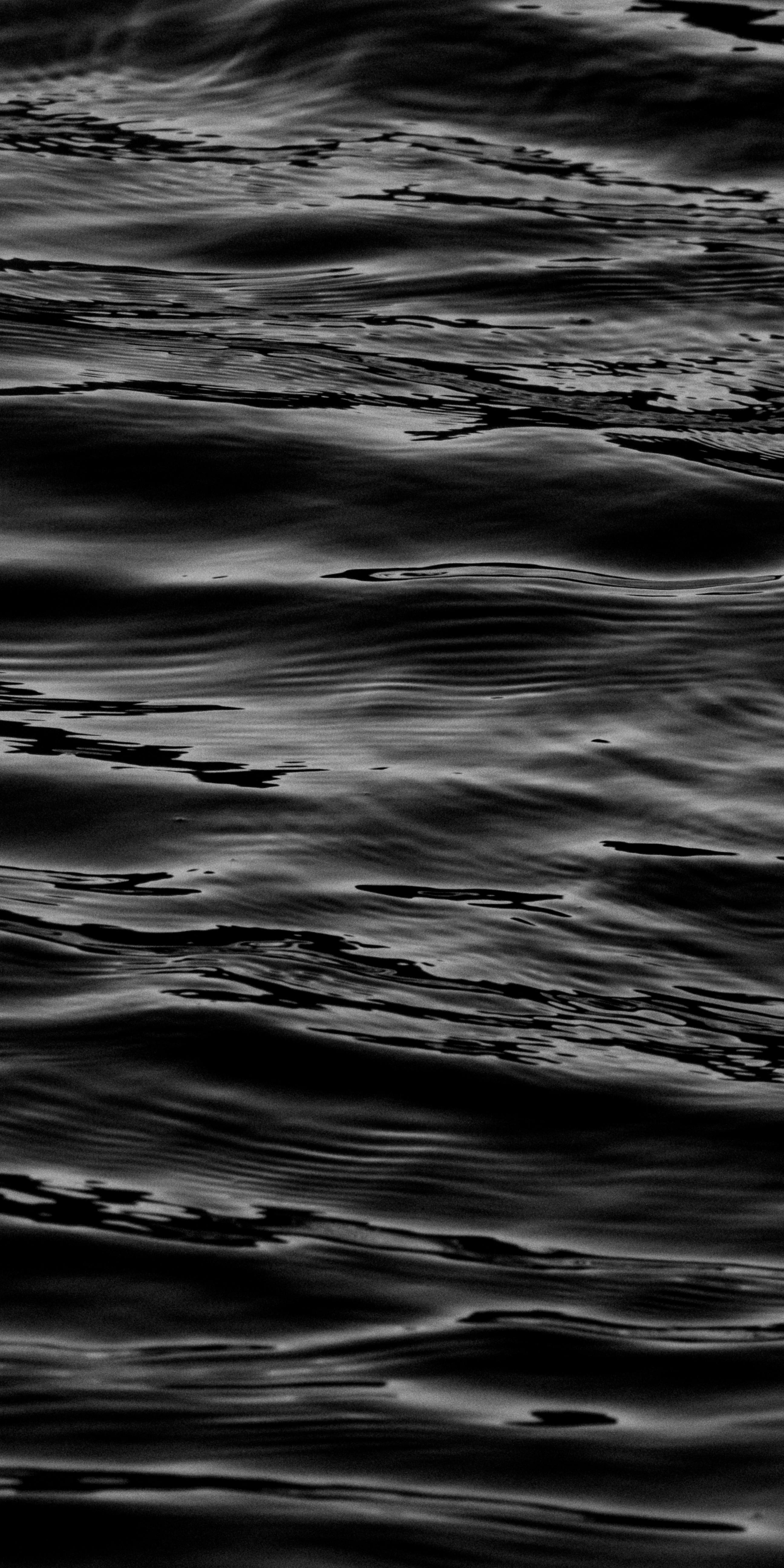2592x5184 Abstract Black and White Water Waves Texture · Free