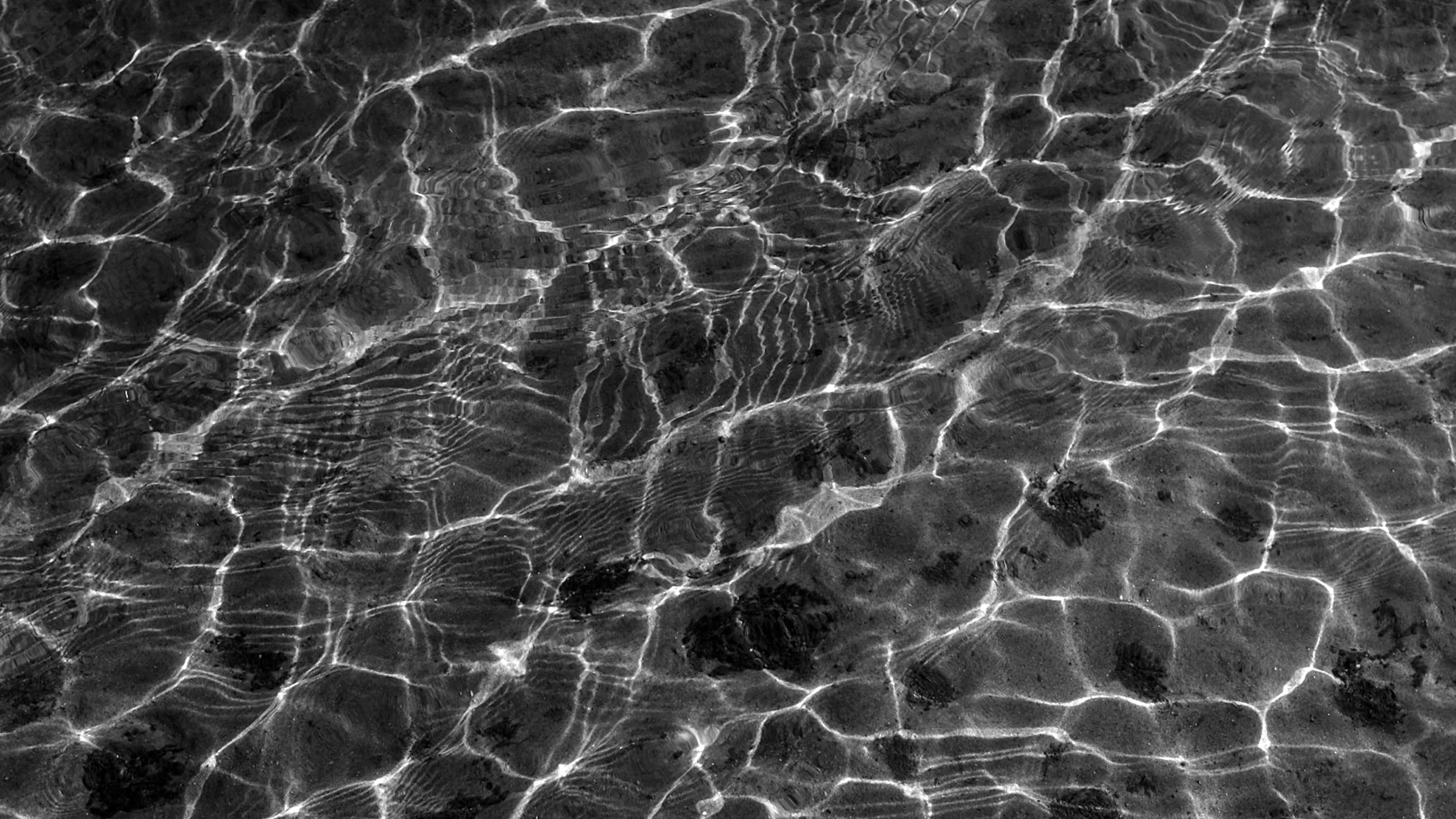 3840x2160 4k Black Water Wallpaper