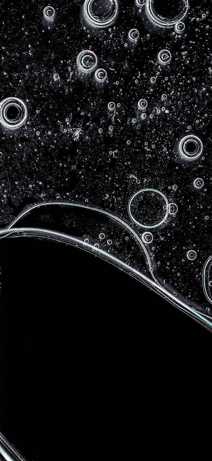 720x1560 Air Bubbles In Black Water 4K phone Wallpaper