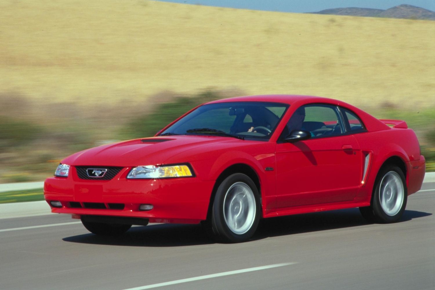 1500x1000 Ford Mustang Wallpaper [HD]