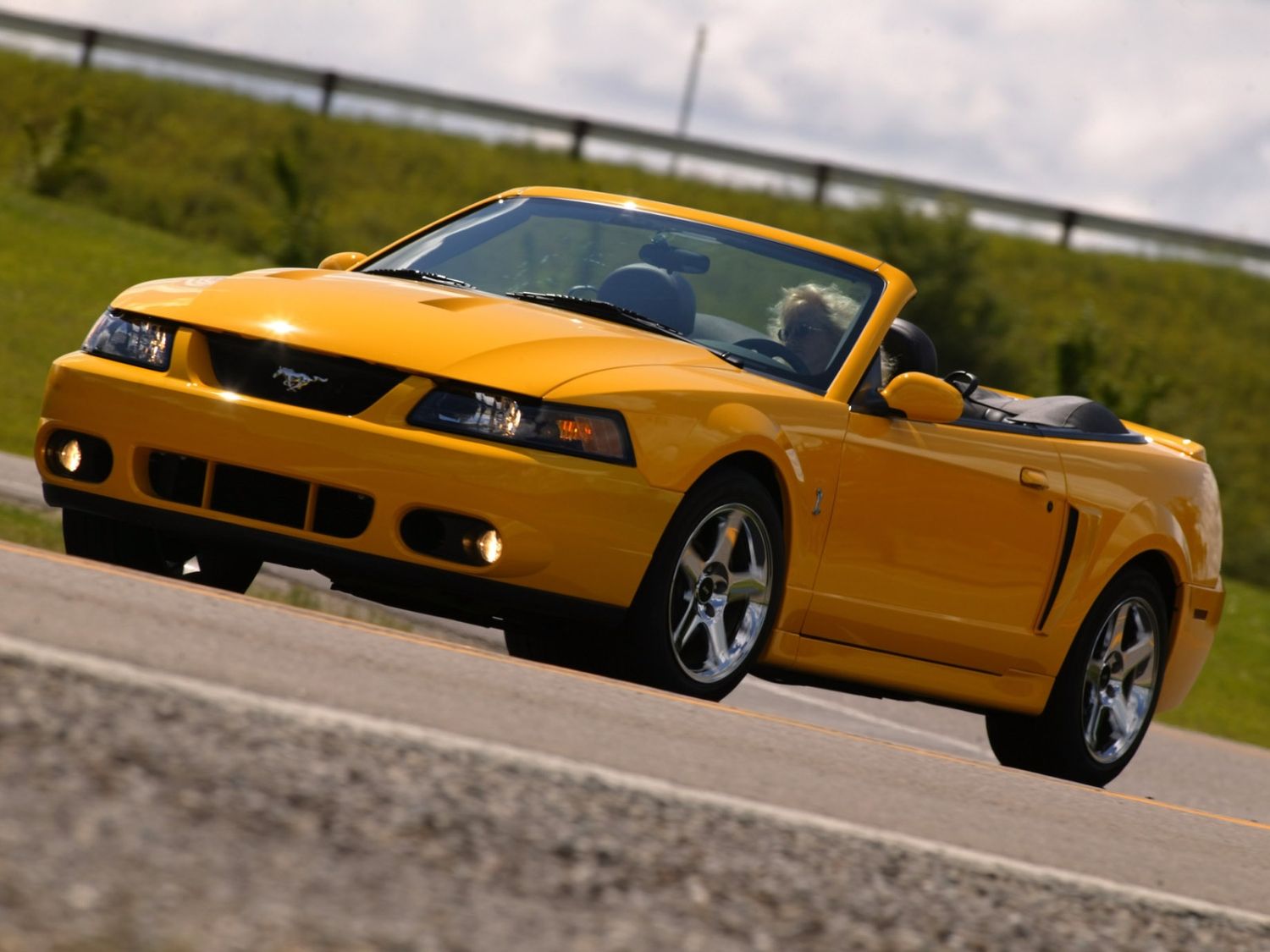 1500x1125 Ford Mustang Wallpaper [HD]