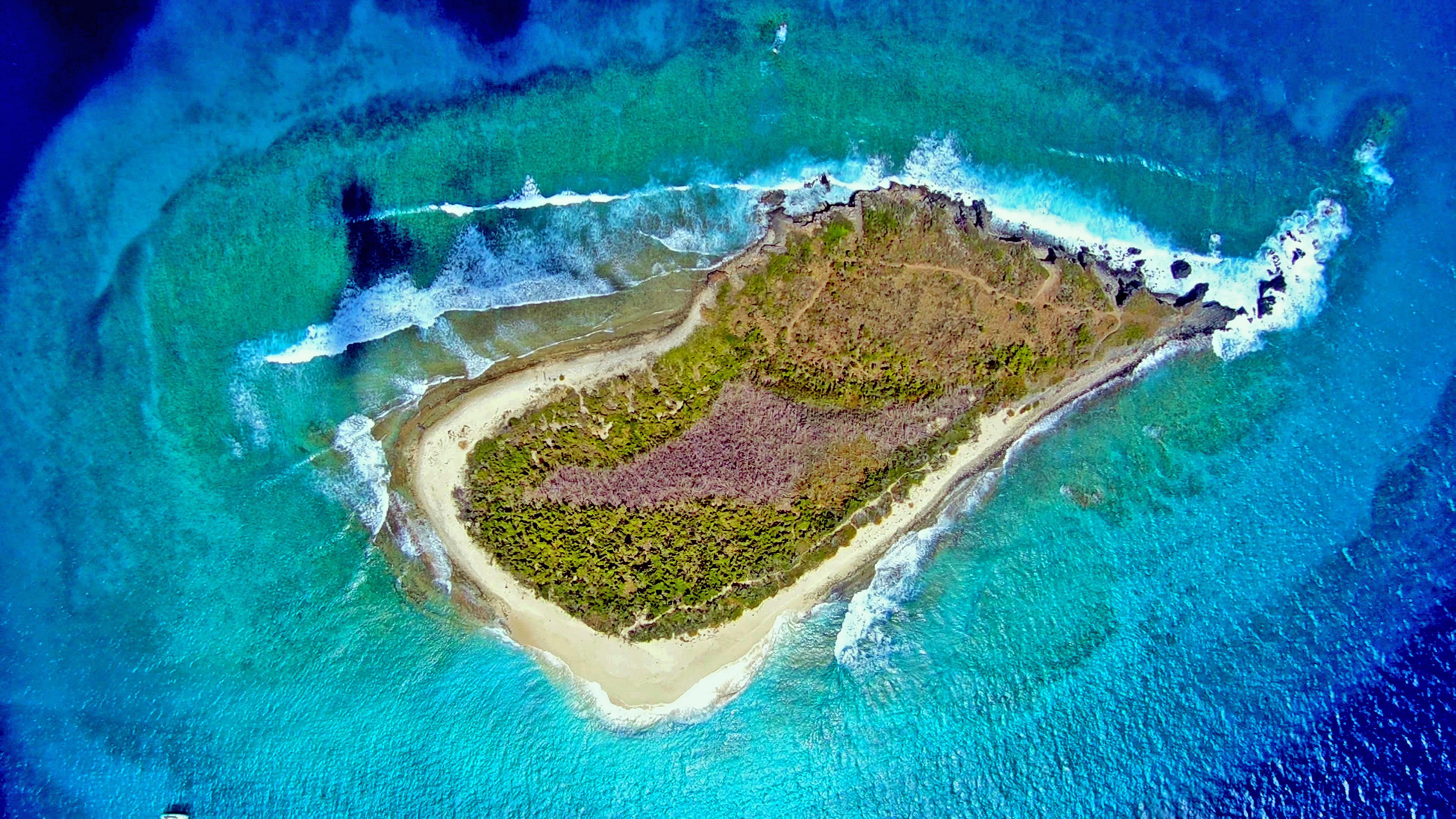 4533x2550 Sandy Cay, British Virgin Islands 4K wallpaper