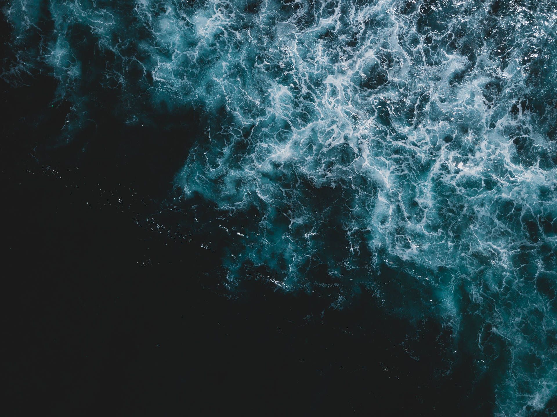 1920x1439 Download Aesthetic Navy Blue Ocean Wallpaper