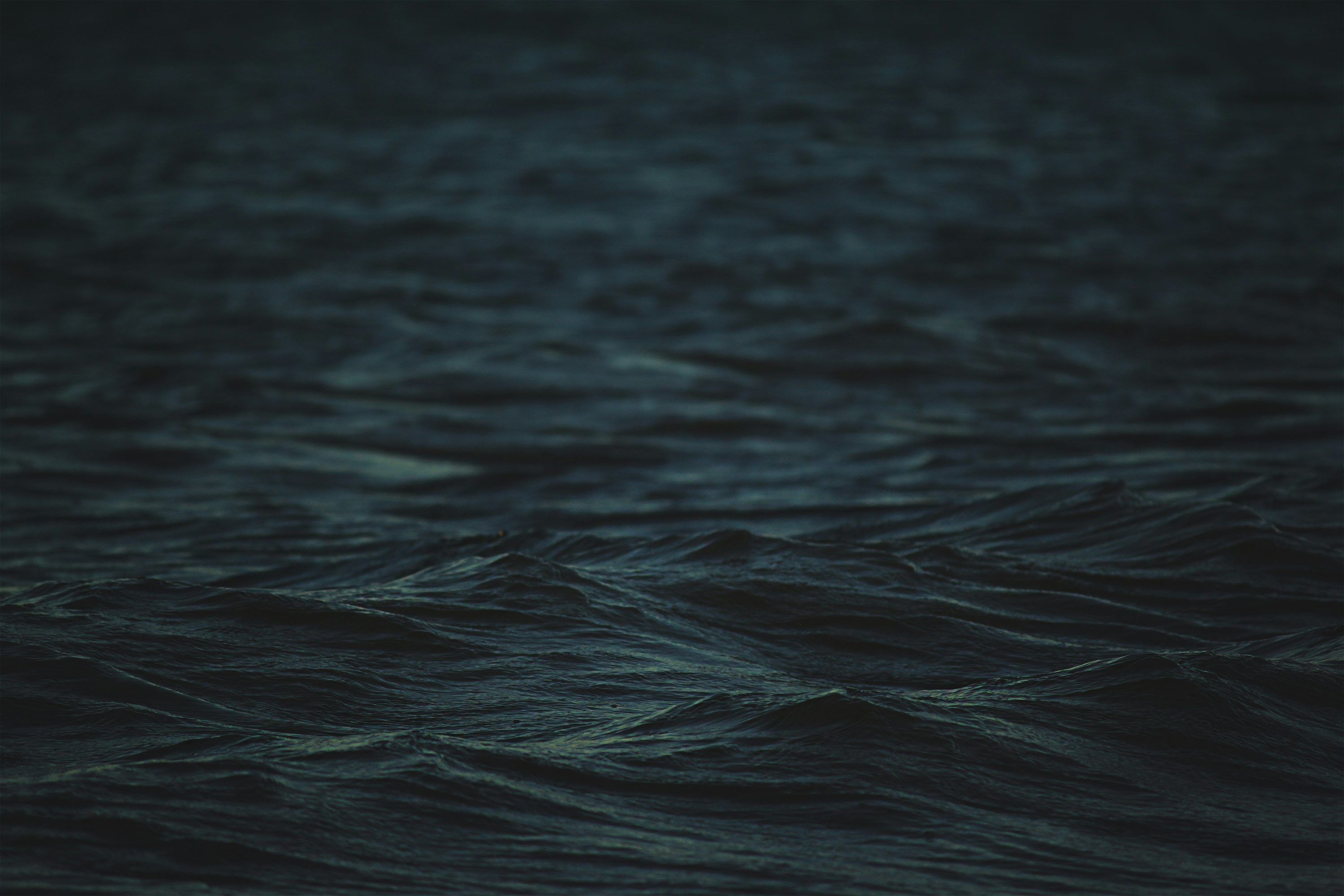 3000x2000 Dark Blue Water Picture. Download Free Image