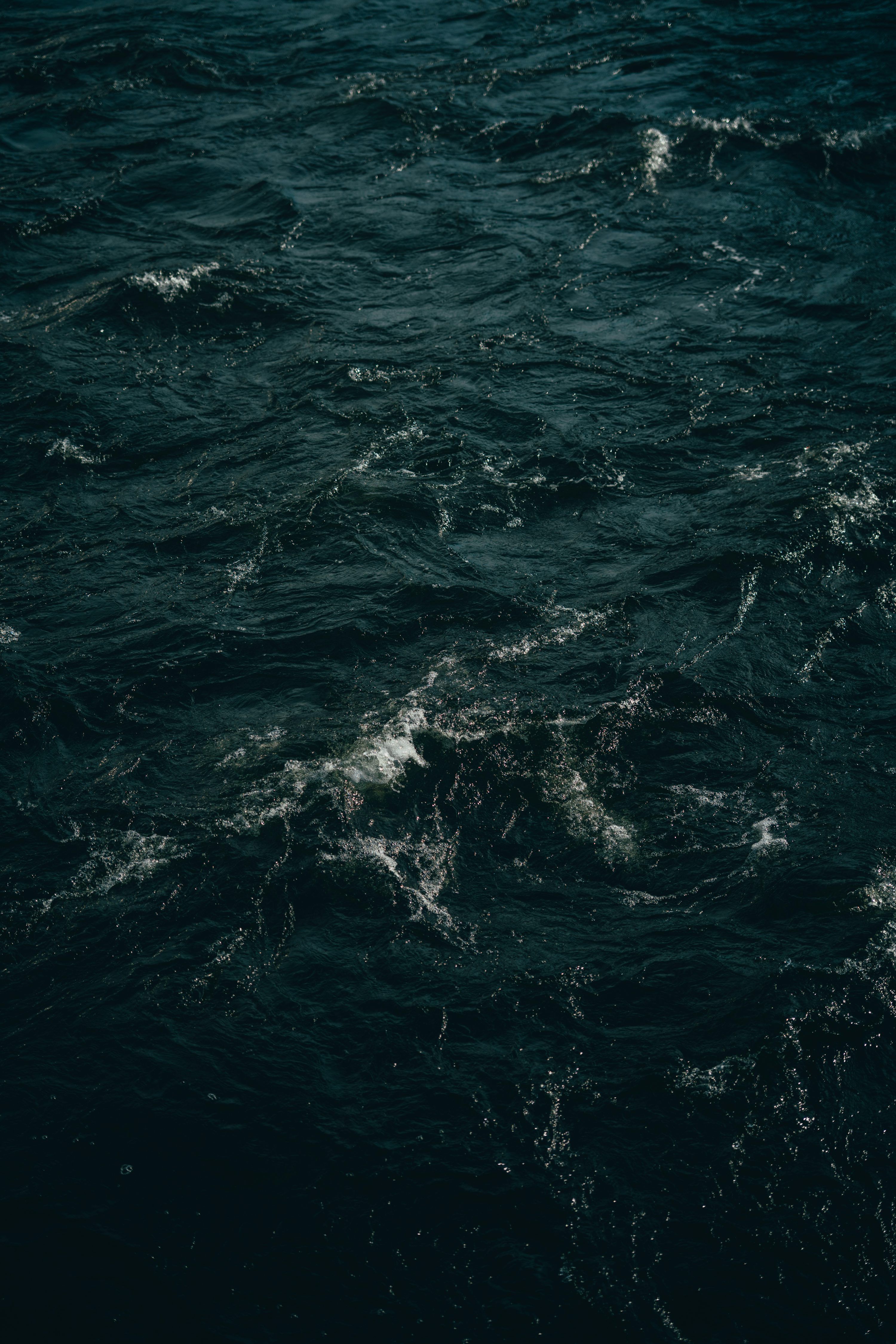 3000x4500 Dark blue ocean waves with white foam photo