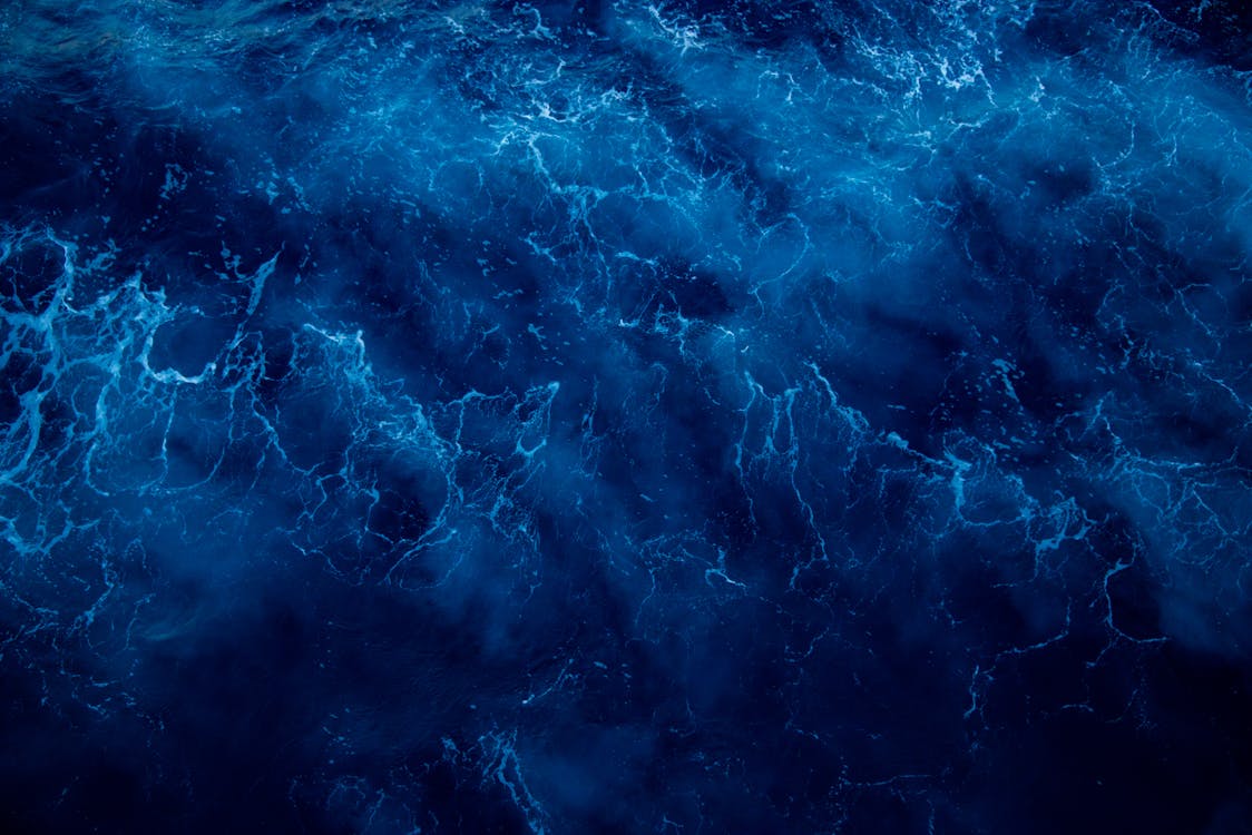 1124x750 Close up of Water · Free