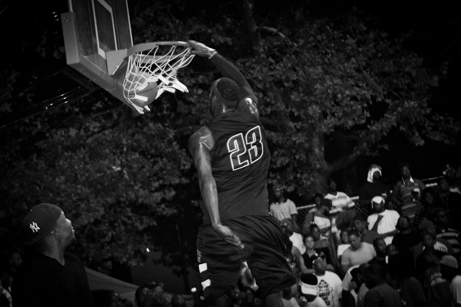 1800x1200 Entertainer's Basketball Classic