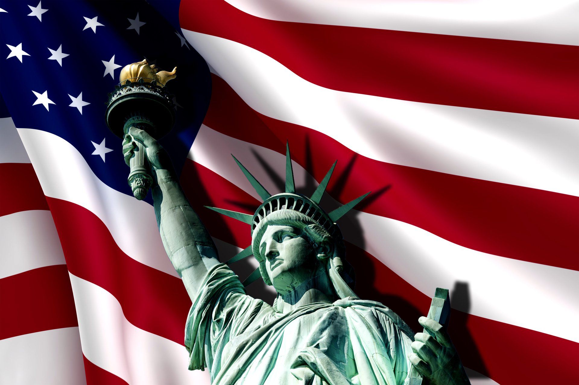 1920x1278 4K Ultra HD Fourth of July: Liberty and American Flag Celebrationx2832