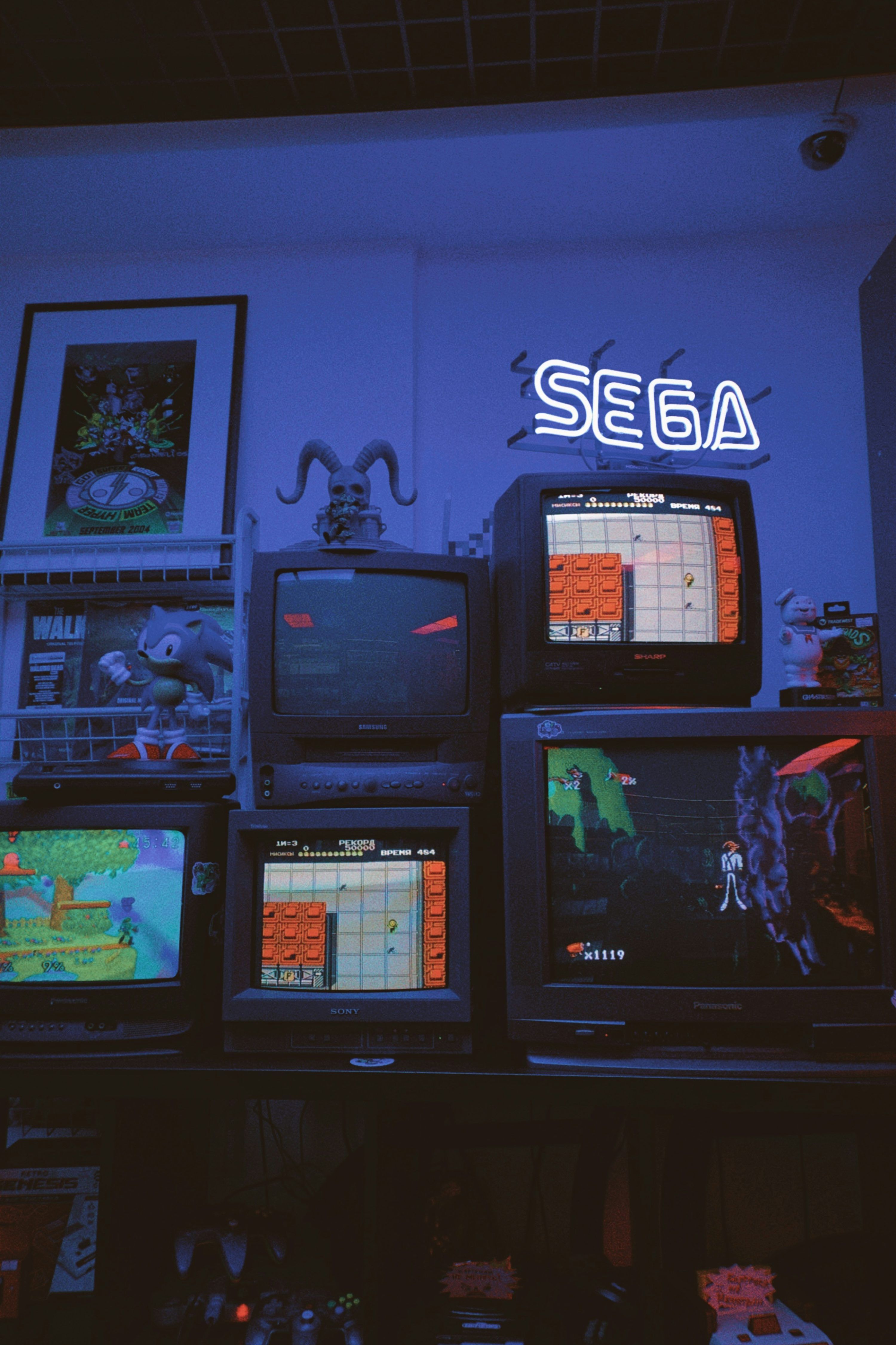 3000x4500 Retro Wallpaper: Free HD Download [4K]