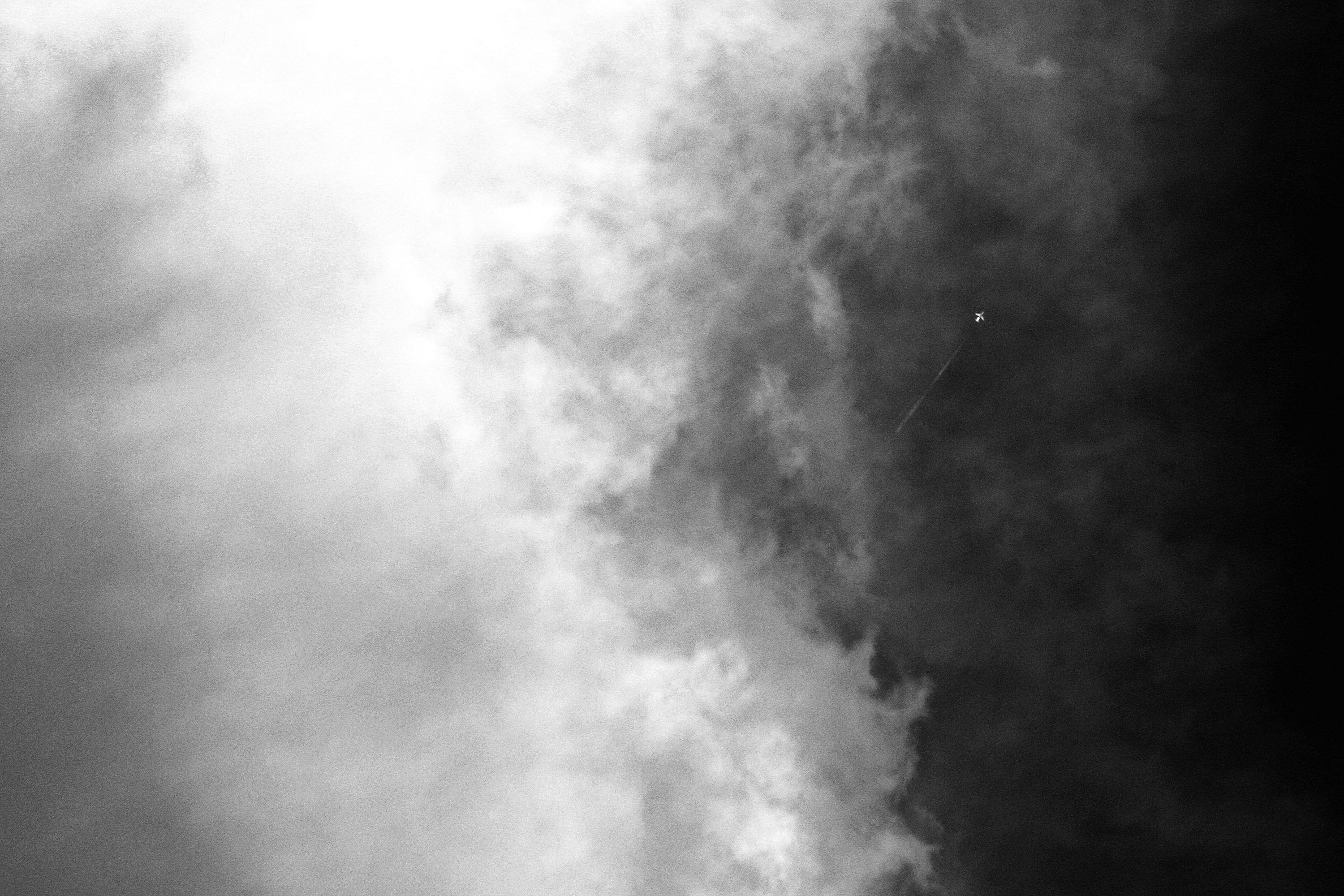 3000x2000 Grayscale photography of smoke photo