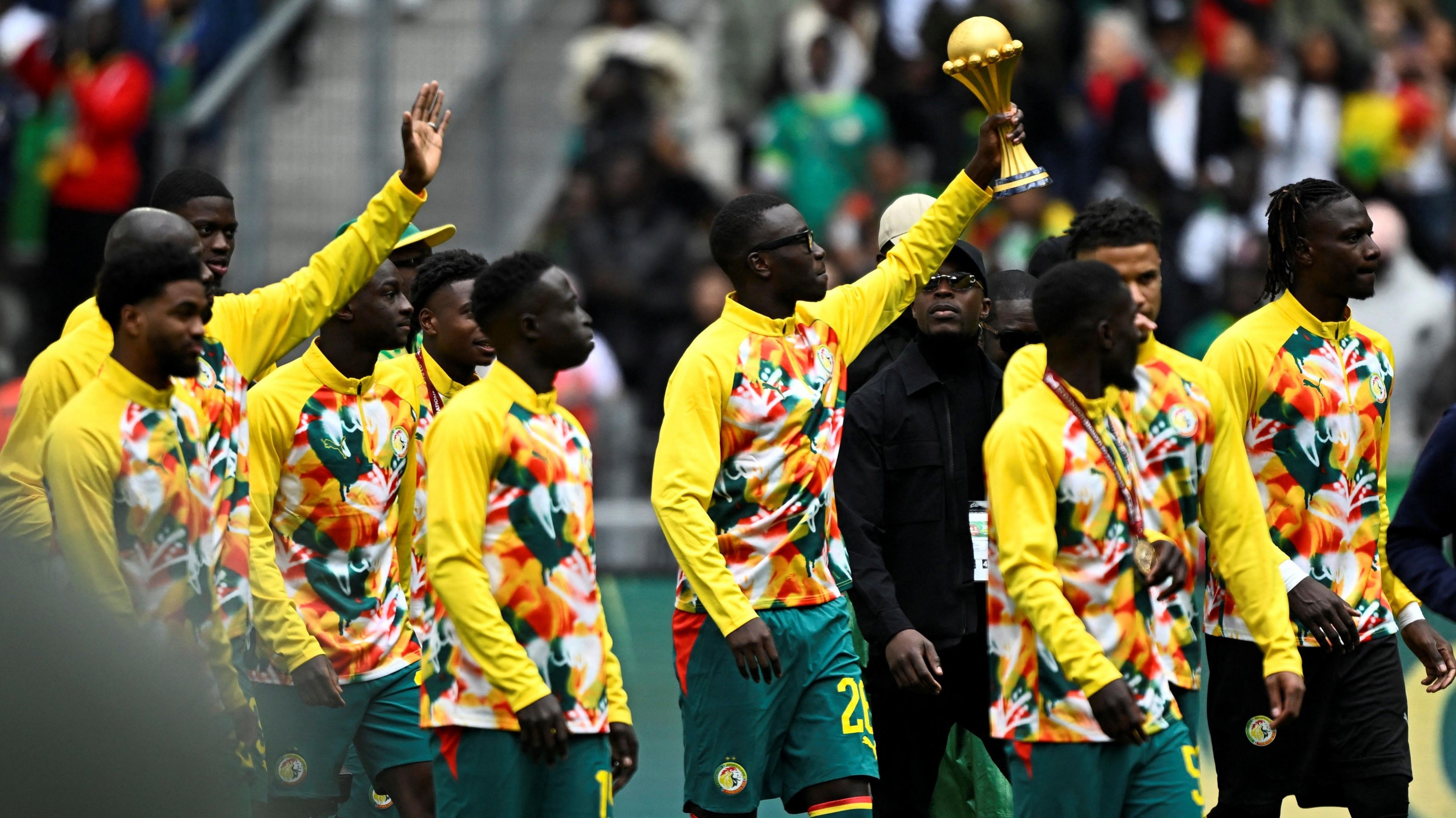 3840x2159 Senegal parade Afcon trophy before Peru friendly despite being stripped of title