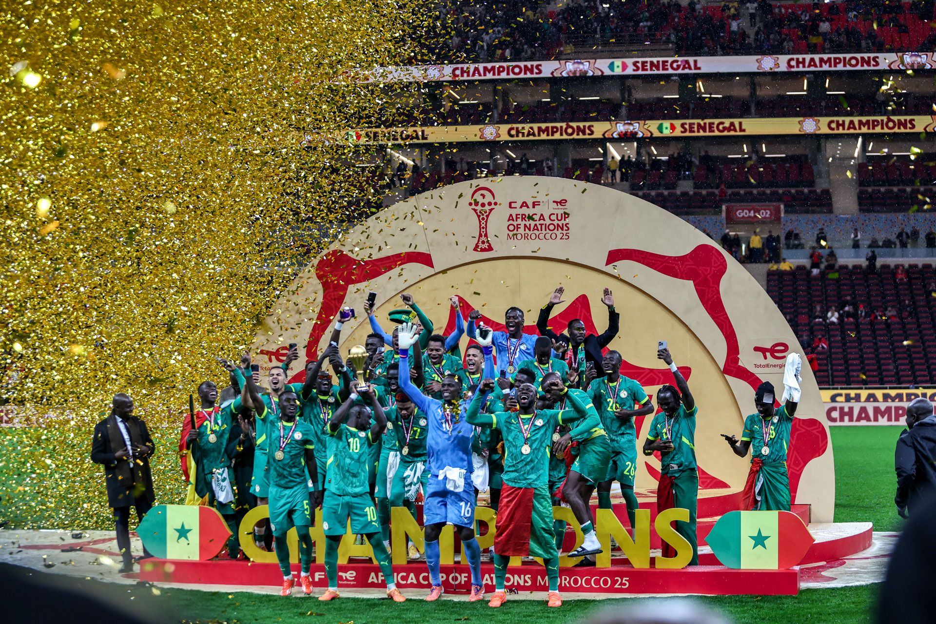 1920x1280 Mendy and Diouf crowned champions of Africa!