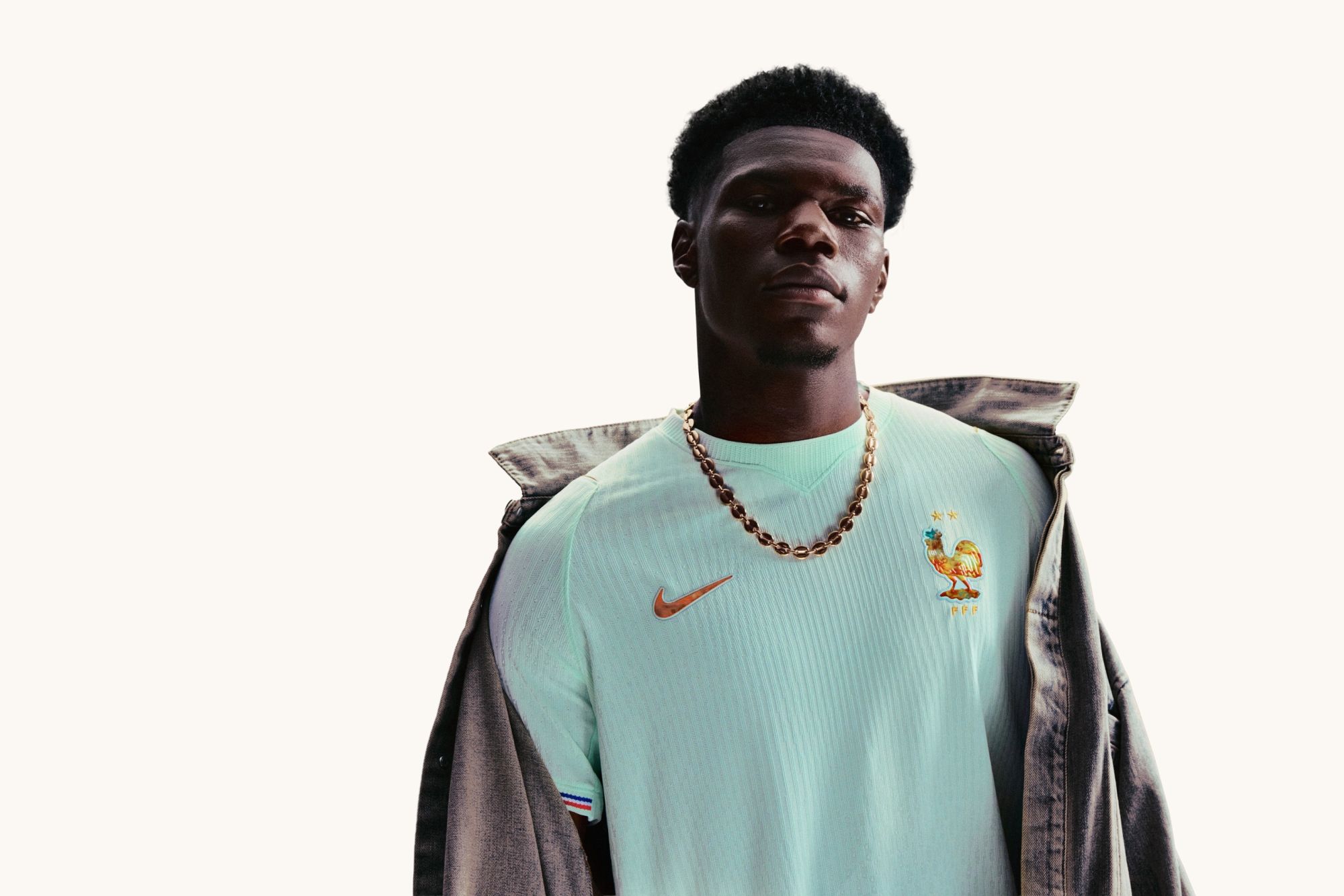 2000x1333 France National Team: Nike unveils a 2026 jersey inspired by the Statue of Liberty