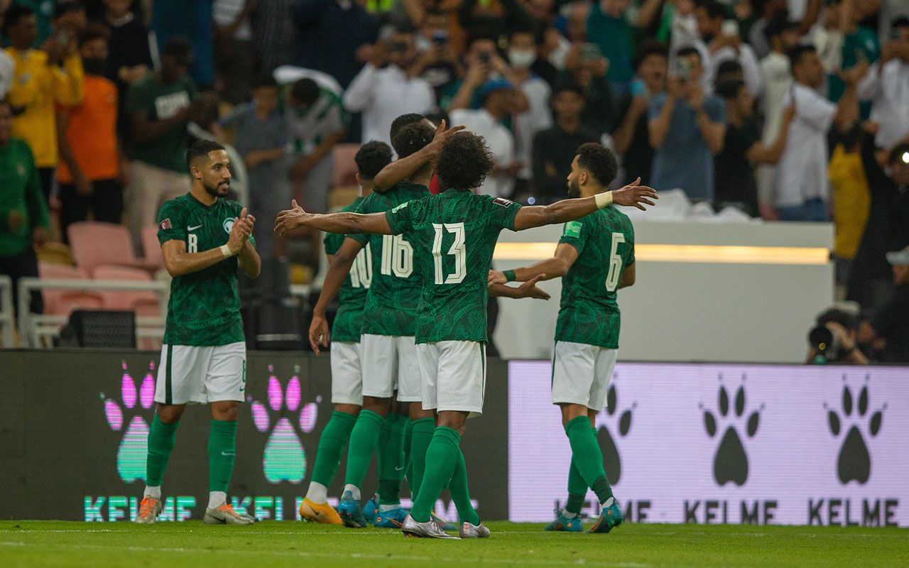 1280x800 Saudi Arabia National Football Team