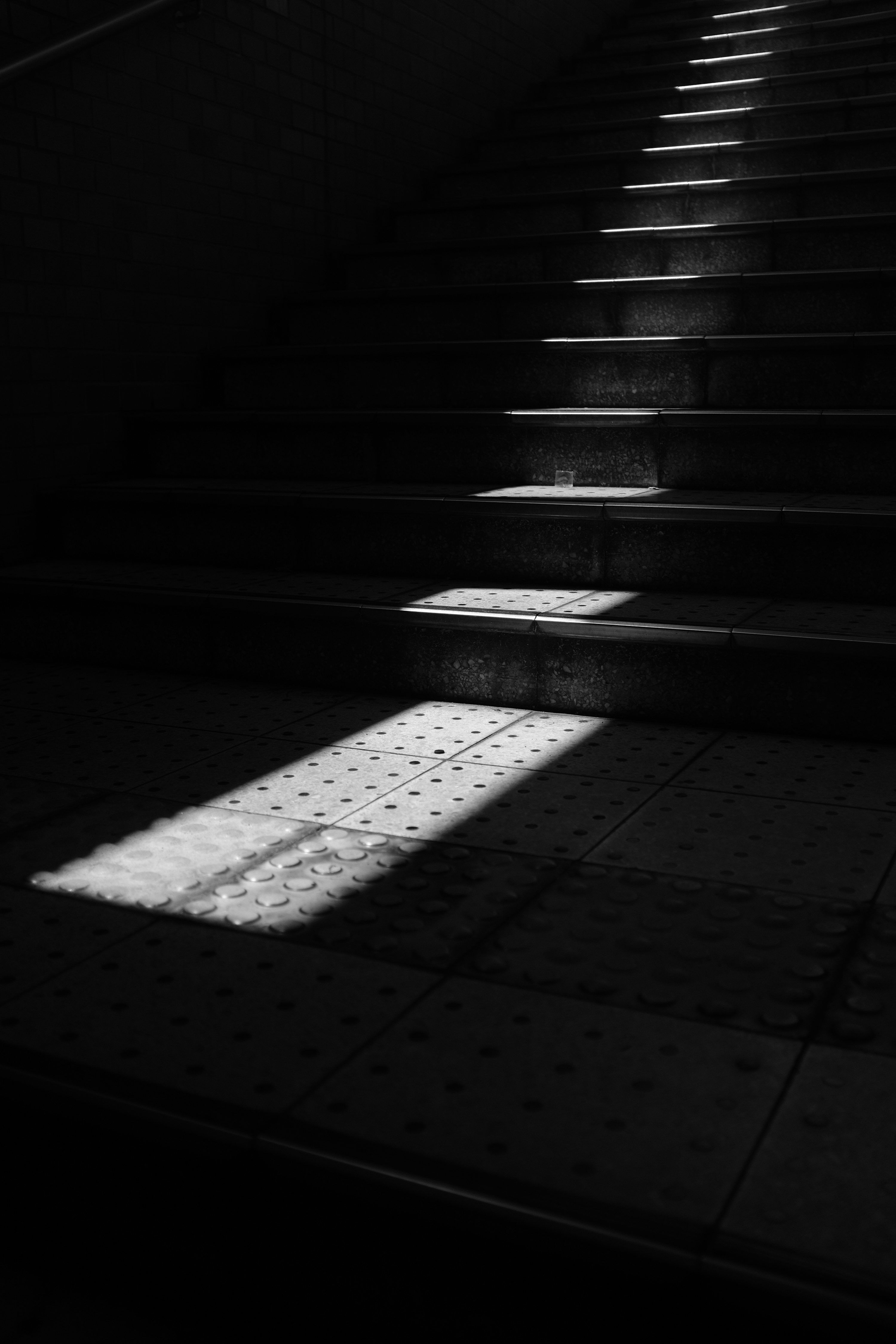 3000x4500 Dark Light Picture [HD]. Download Free Image