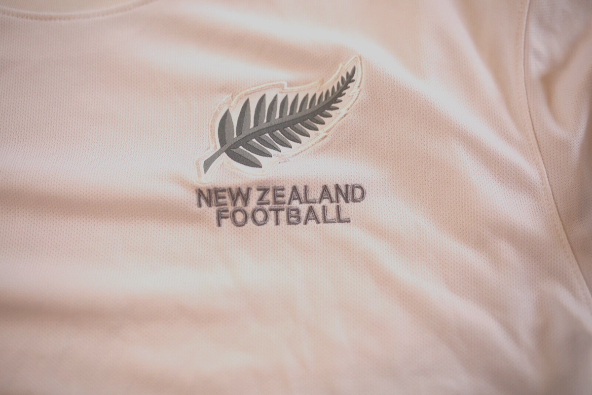 1200x800 Nike New Zealand Football soccer Official team jersey menx XXL EUC