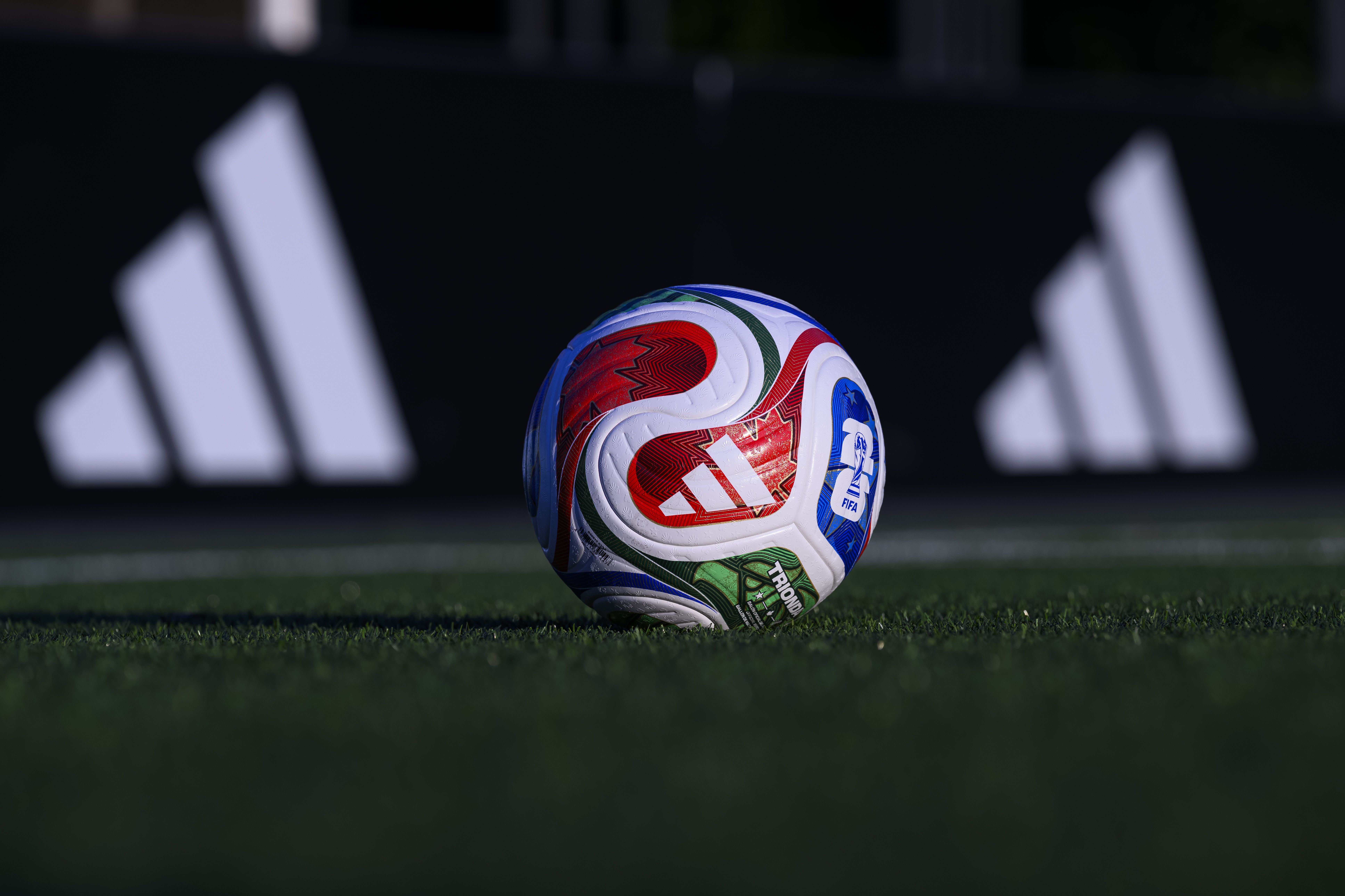 7740x5160 World Cup ball design includes maple leaf, star and eagle