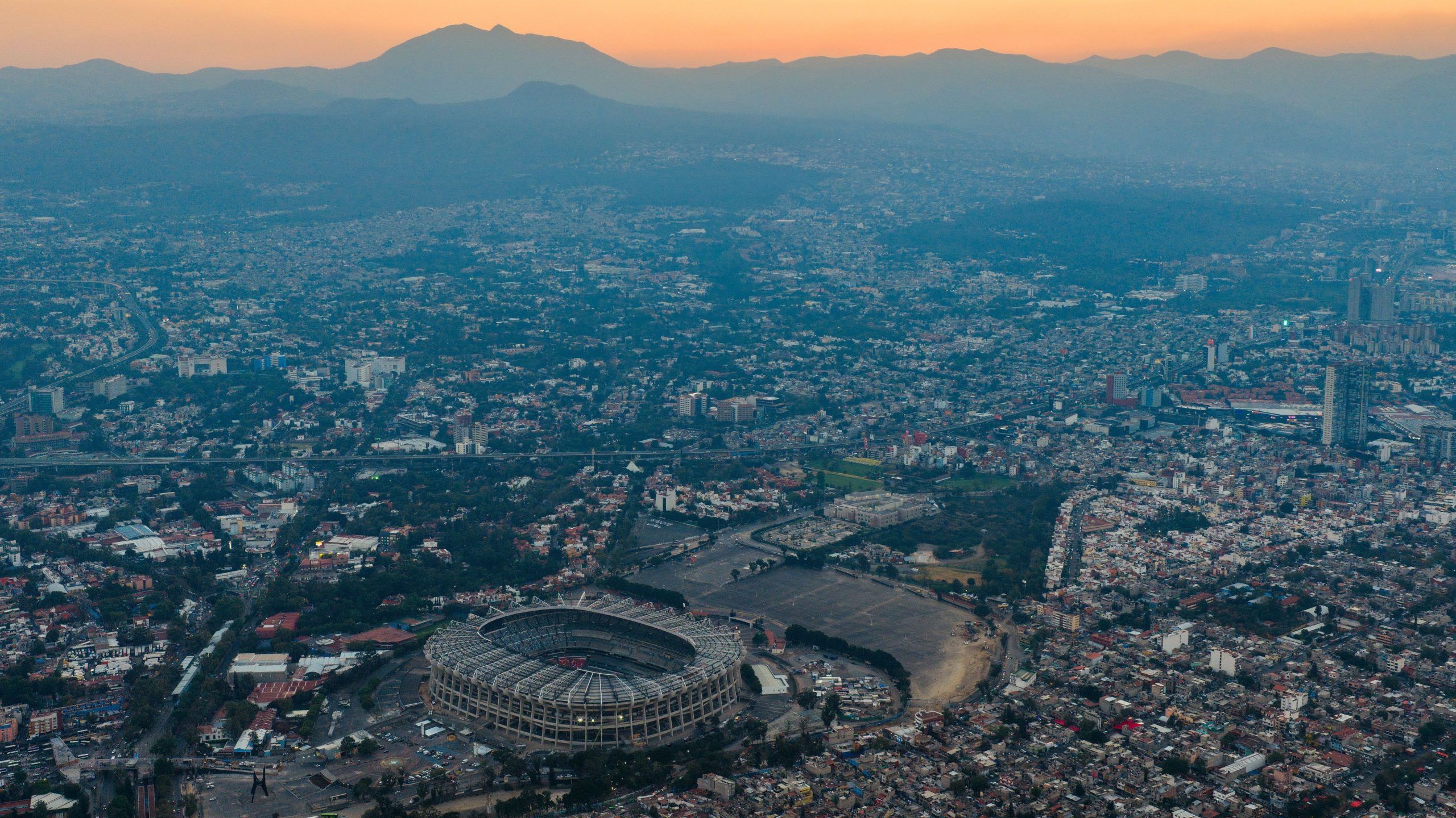 2560x1440 No Ronaldo In Mexico? Portugal Reportedly Concerned Over Estadio Azteca Delays