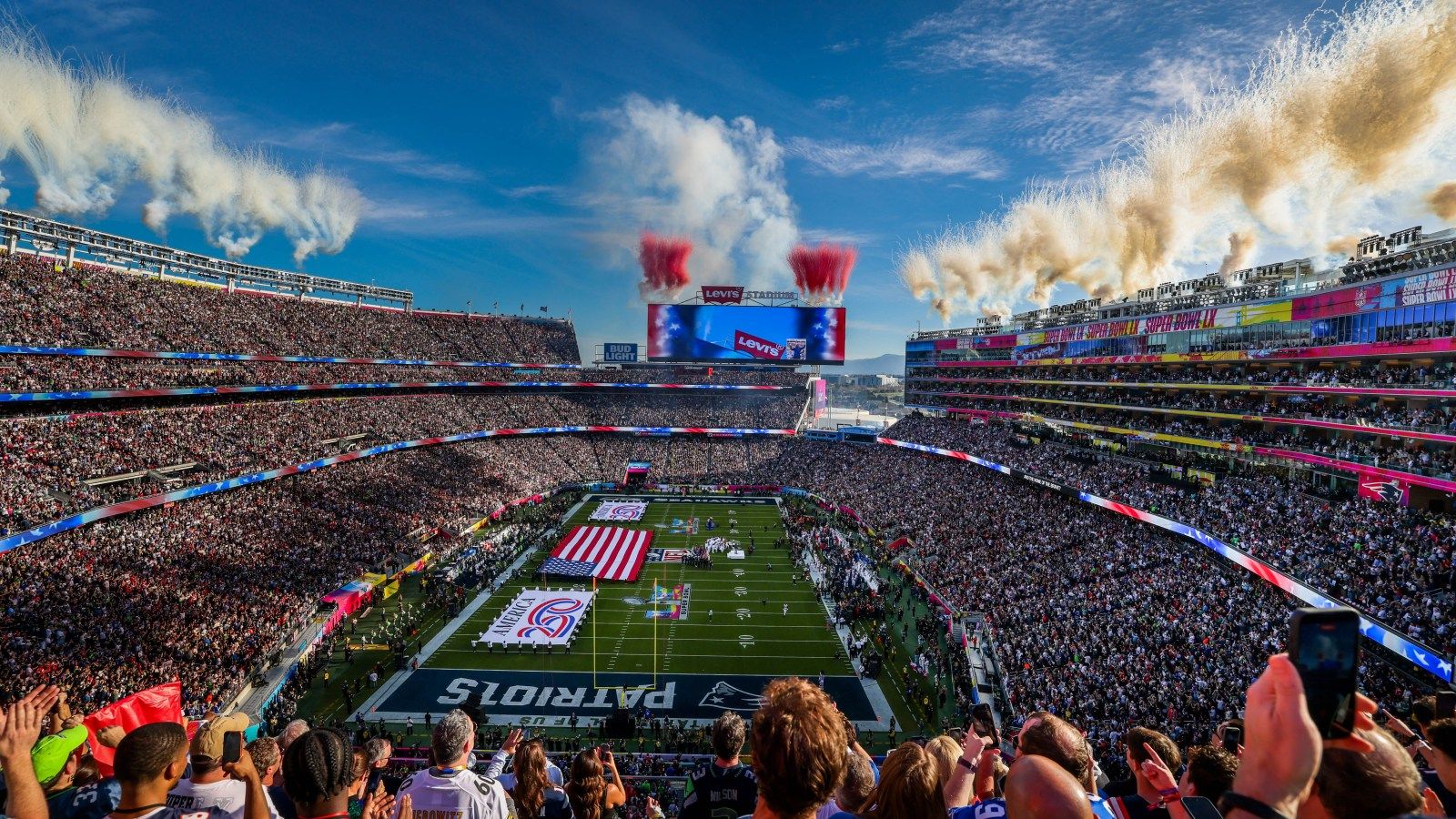 1600x900 Photos: Super Bowl 60 brings Seahawks and Patriots football fans to Levi's Stadium