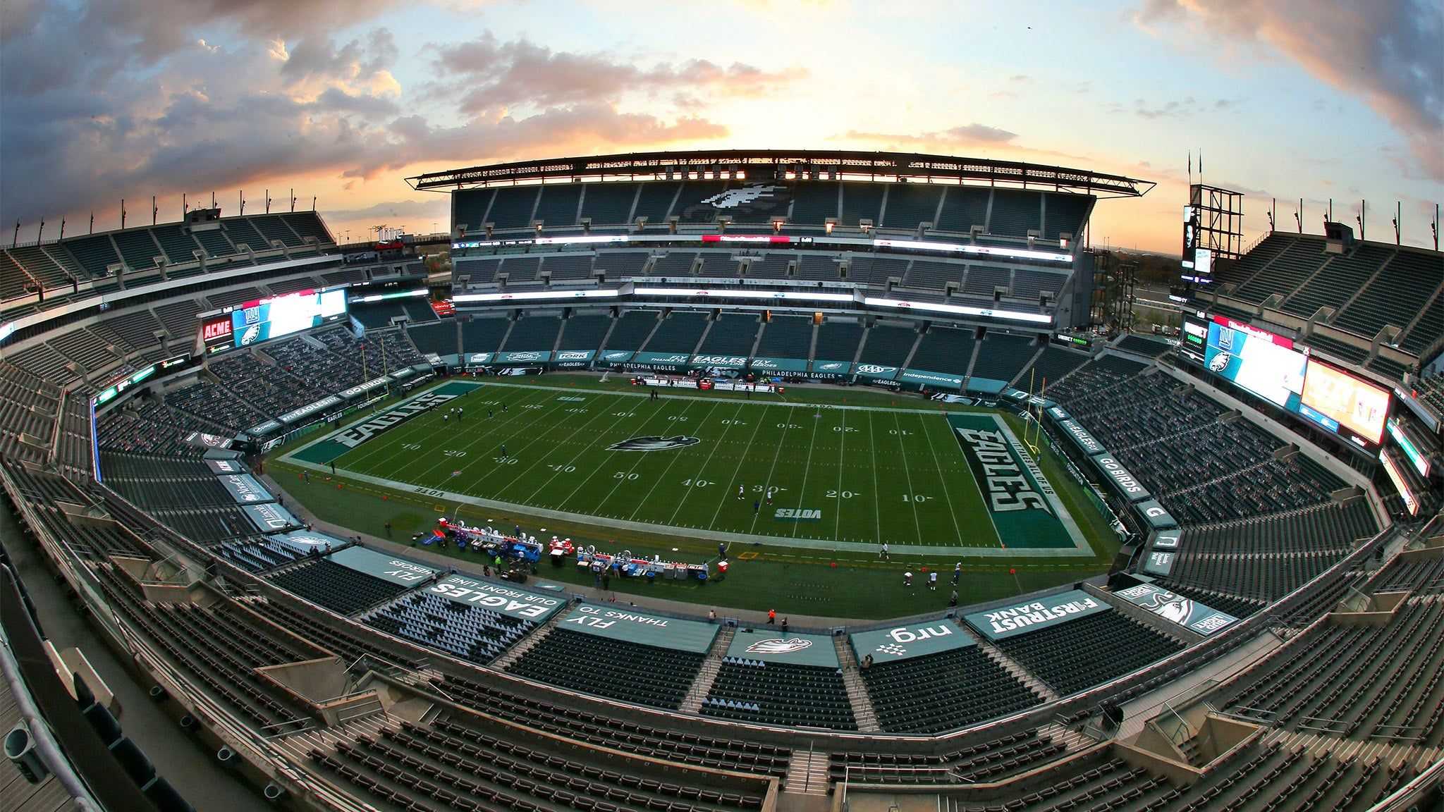 2048x1152 Eagles turn stadium into vaccine site for autism community