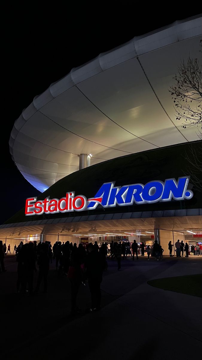 675x1200 Estadio Akron Chivas