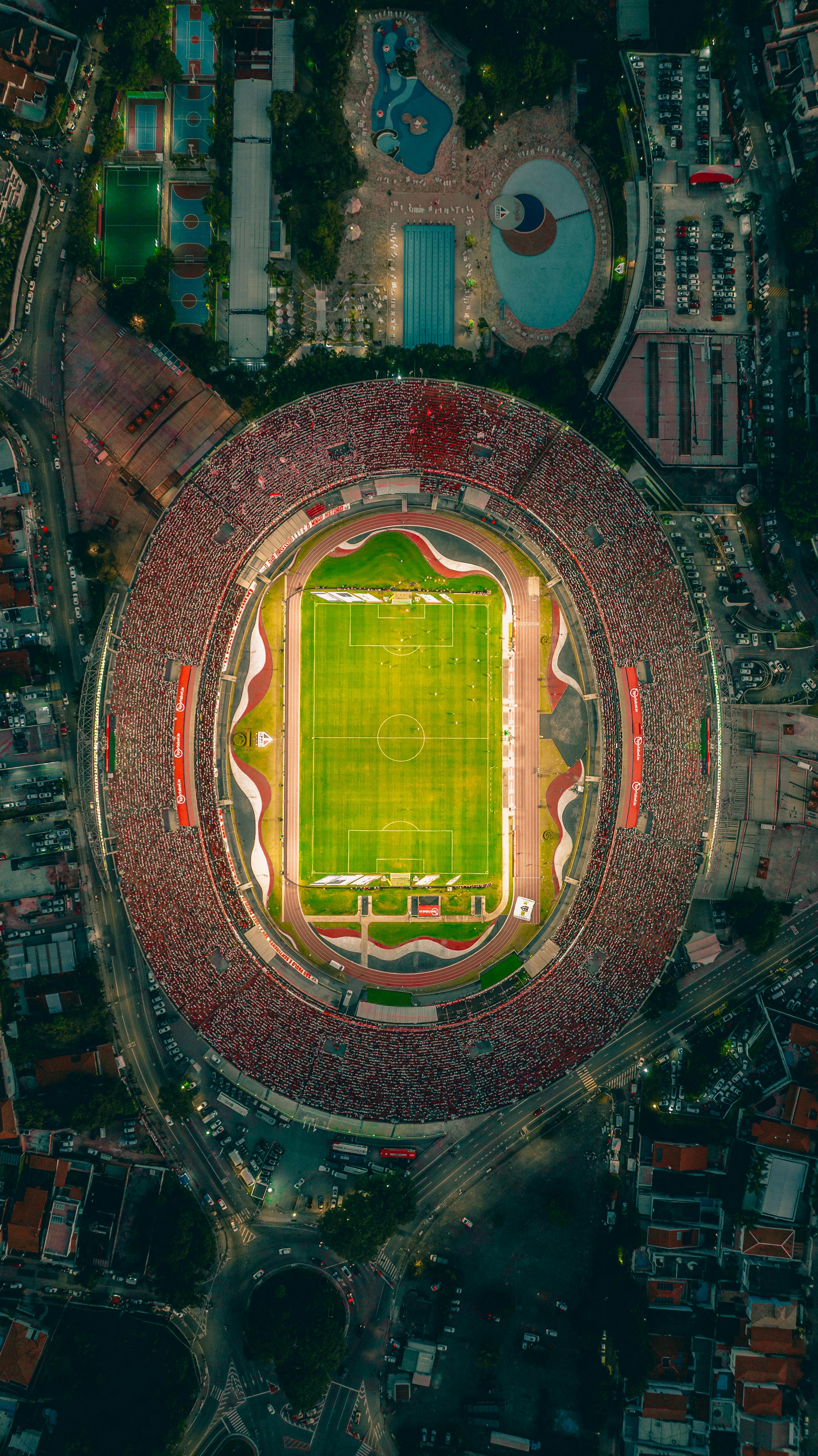2852x5076 Estadio Akron Stadium · Free
