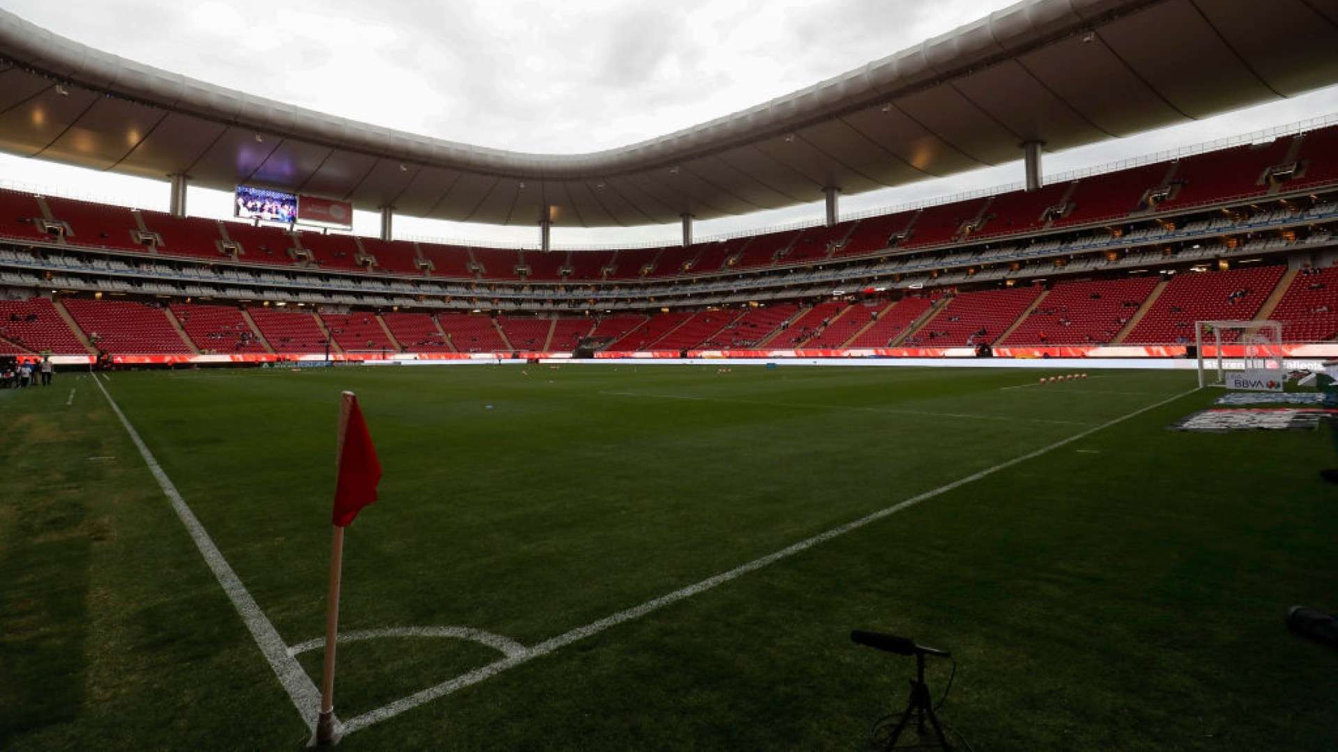 1920x1080 Estadio Akron Has Been Sanctioned With A One Match Closed Door Ban Due To A Bottle Throwing Incident During The Chivas Vs. América Match. Goal.com US