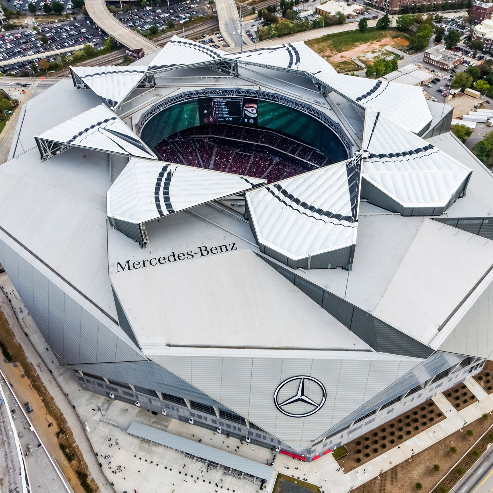 1704x1704 Atlanta stadium by HOK hosts NFL games under retractable petals