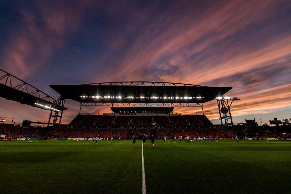 1200x800 Sun set on another season at BMO Field. Thank you, #TFCLive ♥️