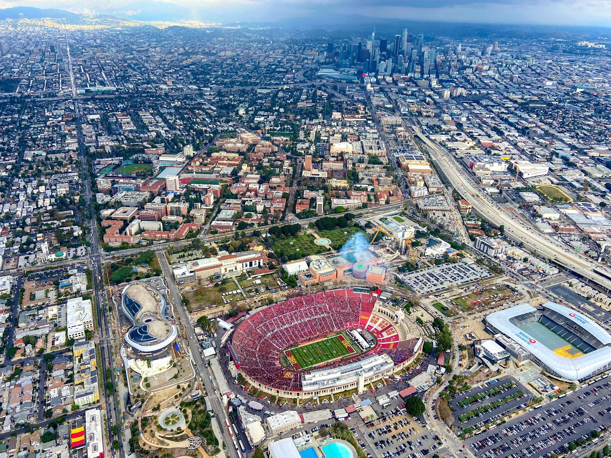 2048x1536 Los Angeles Memorial Coliseum (and BMO Stadium) Los Angeles, California