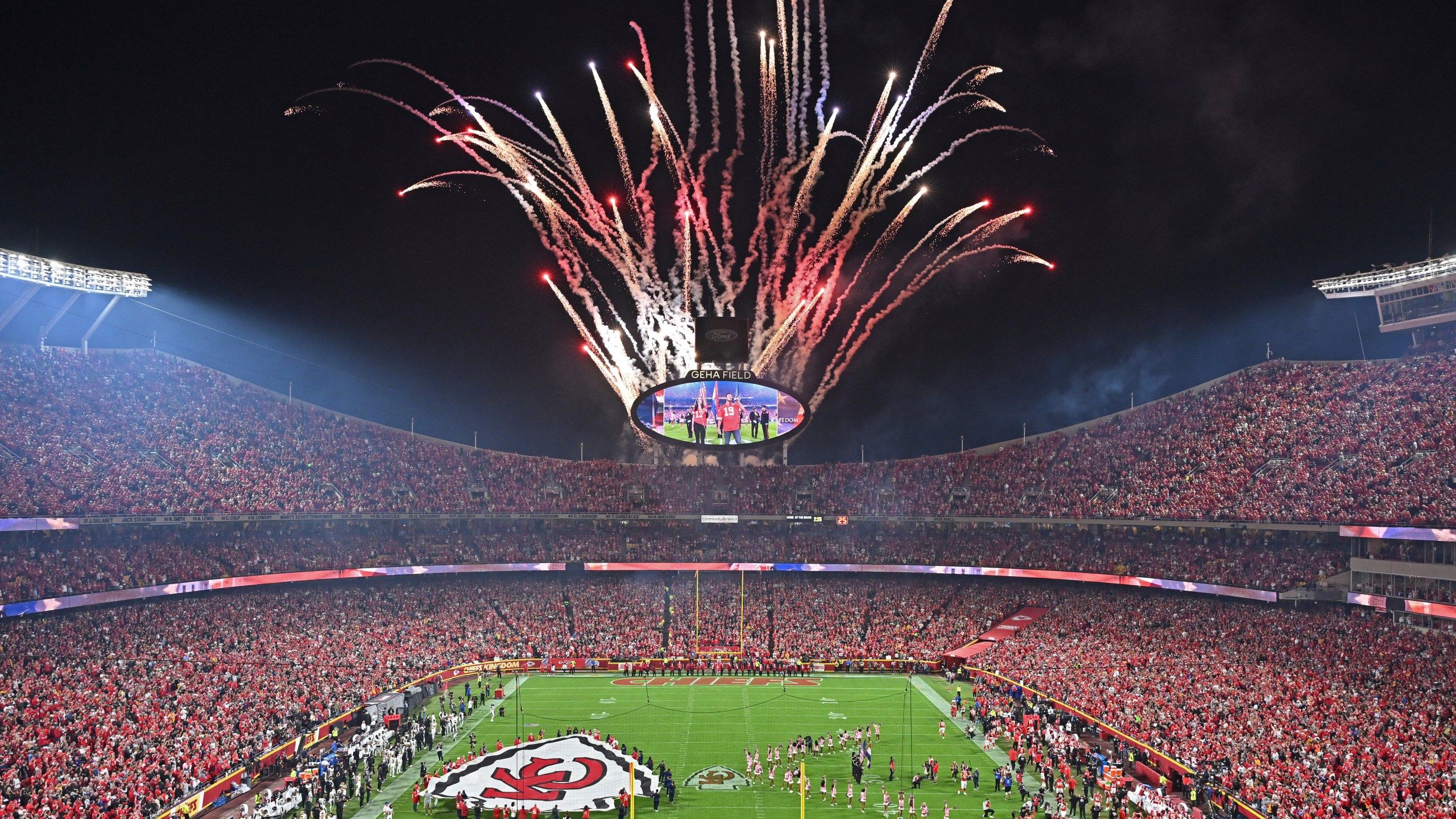 2560x1440 Arrowhead ranked as best stadium in national survey
